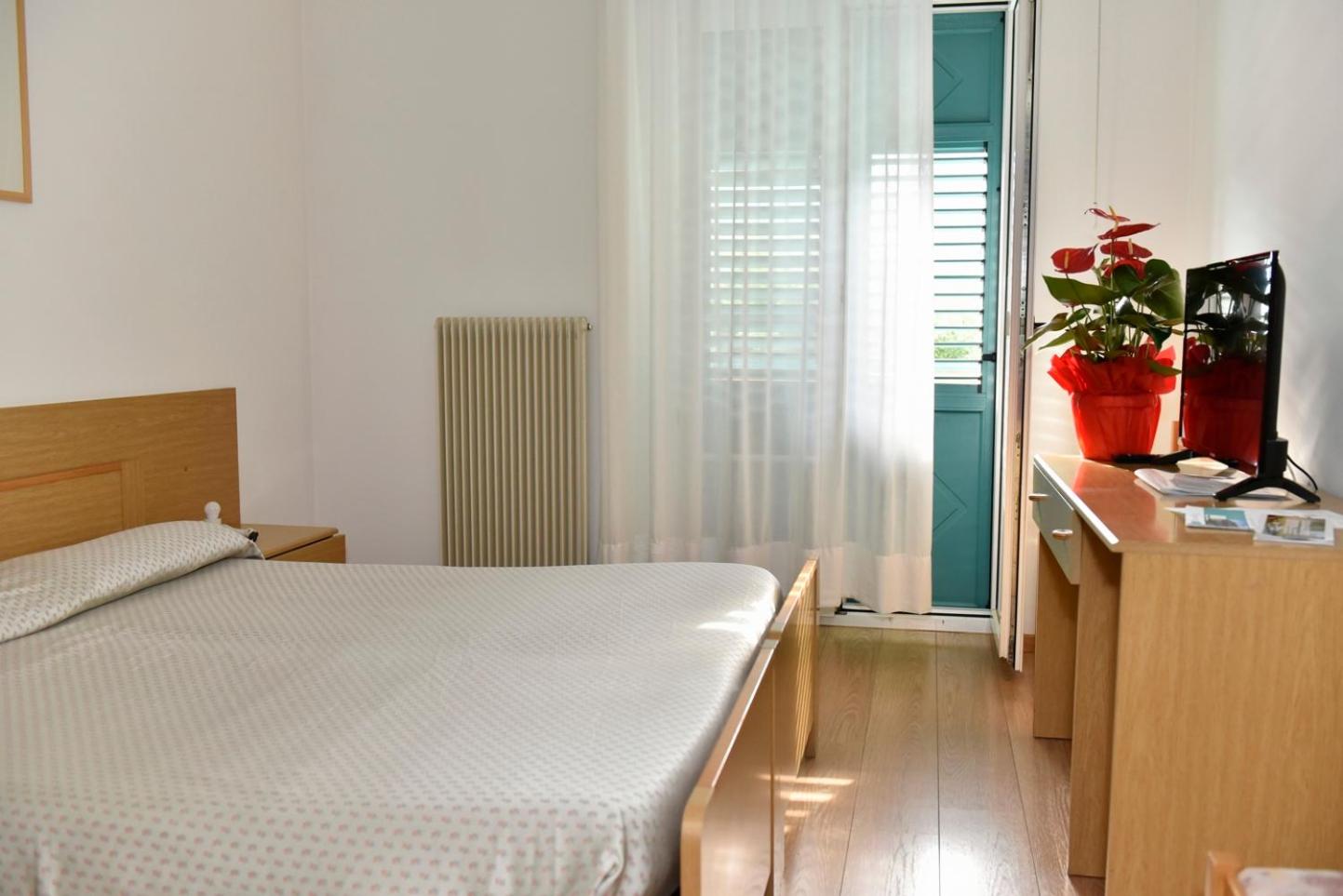 Economy Double or Twin Room photo 2