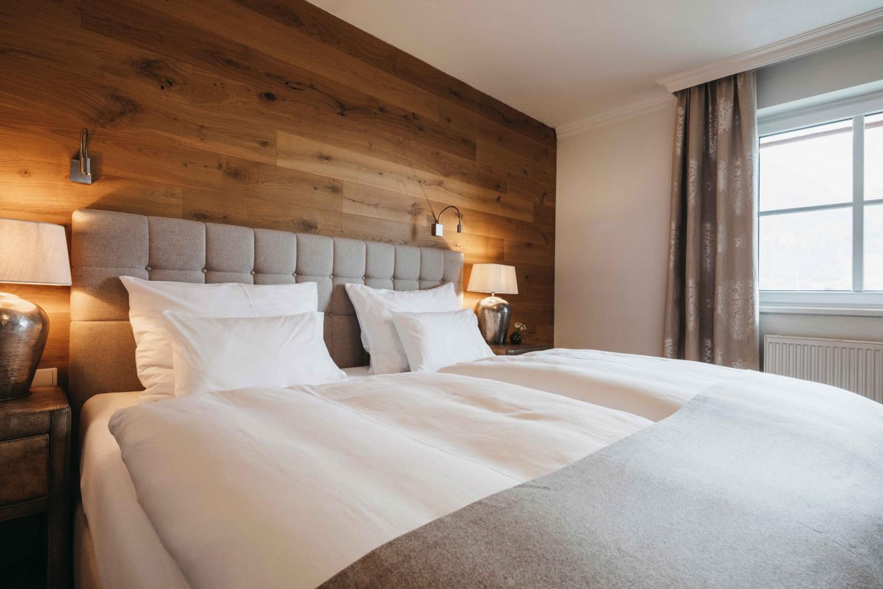 Suite With Mountain View - Photo 1