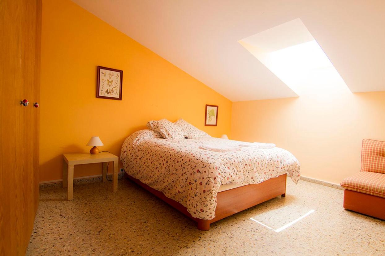Triple Room with Shared Bathroom photo 2
