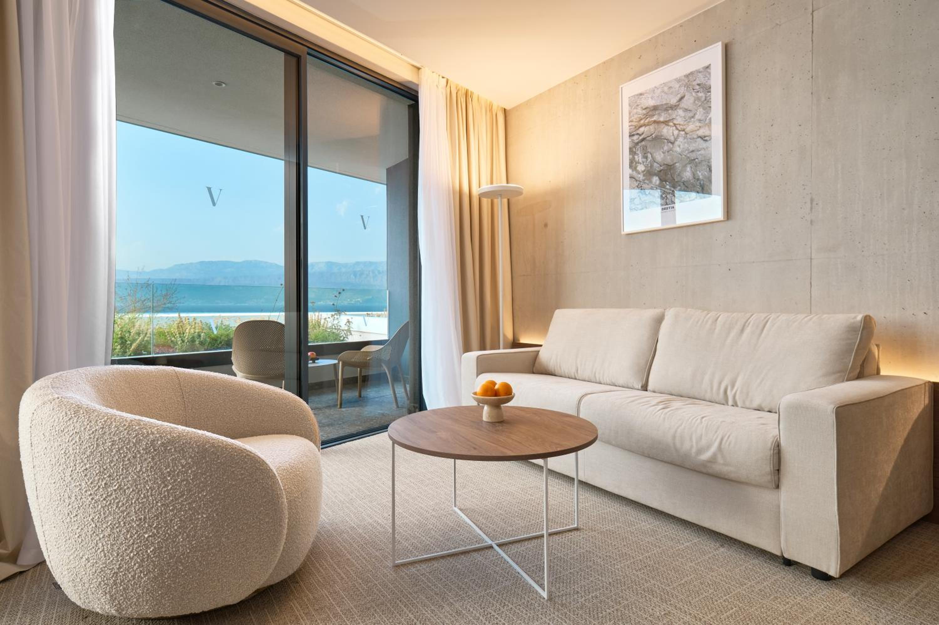 Premium Double or Twin Room with Sofa, Sea View, Balcony - Photo 3