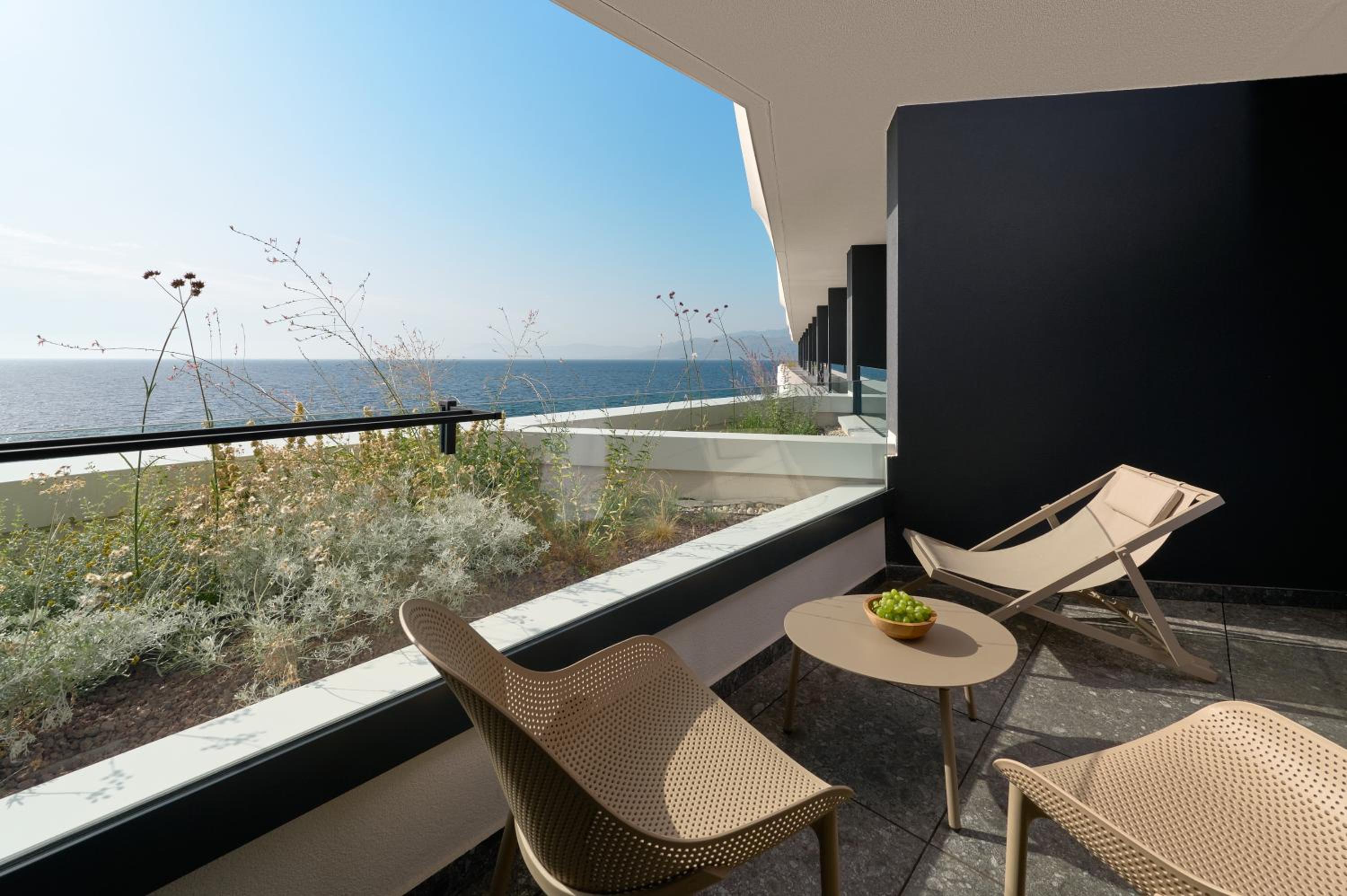 Superior Double or Twin Room, Sea View, Balcony - Photo 4