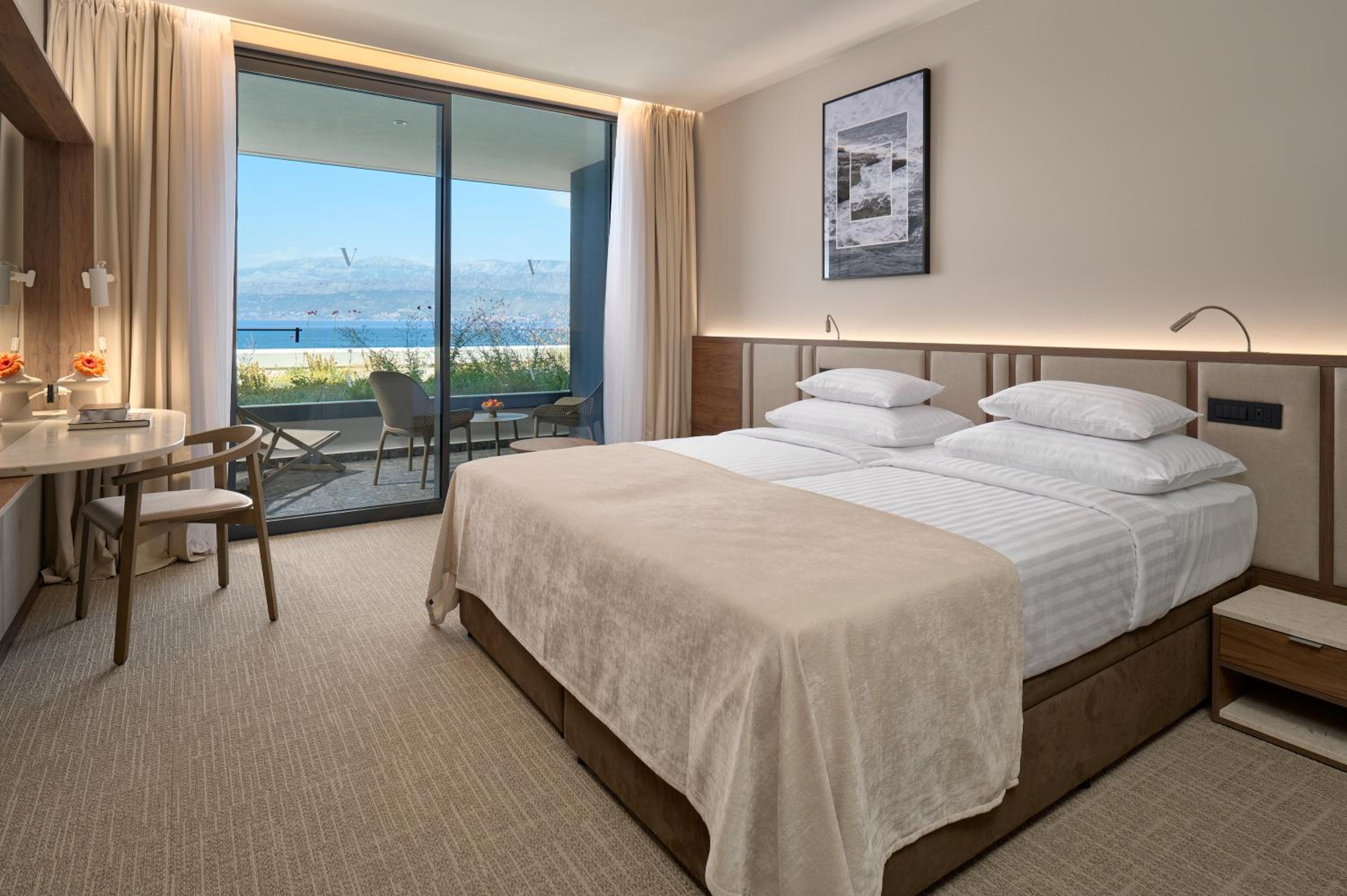 Superior Double or Twin Room, Sea View, Balcony - Photo 1
