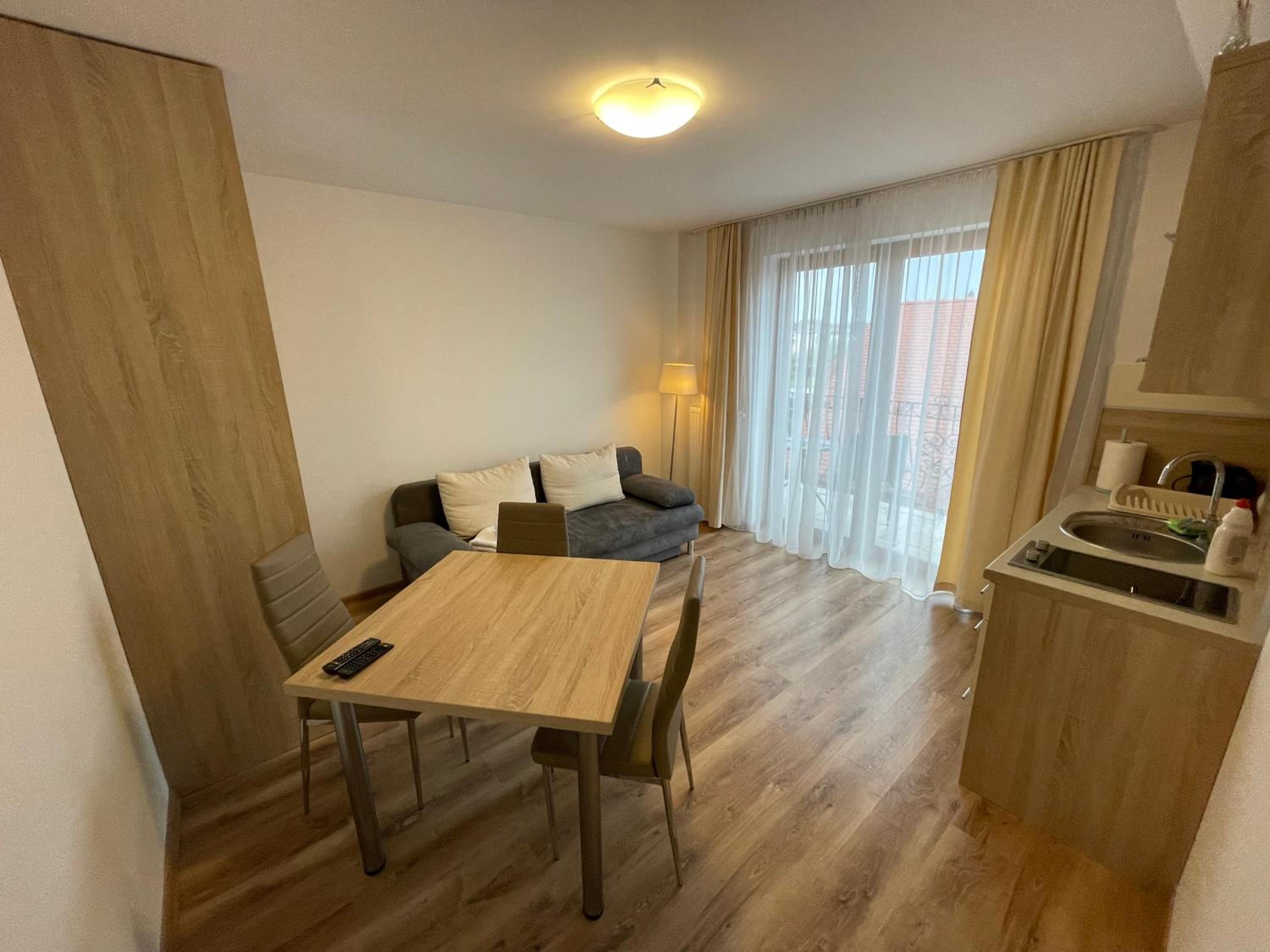 Apartment with Balcony photo 2