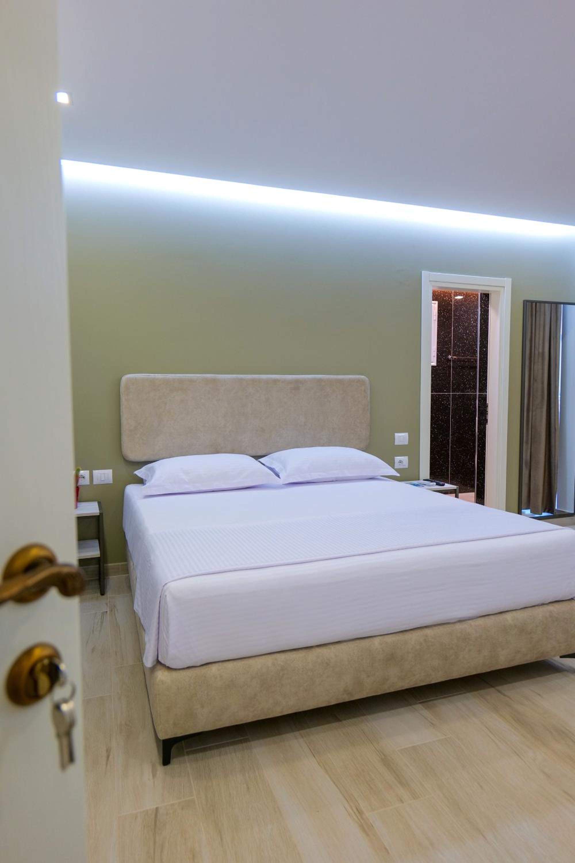 Quadruple Room with Balcony photo 2