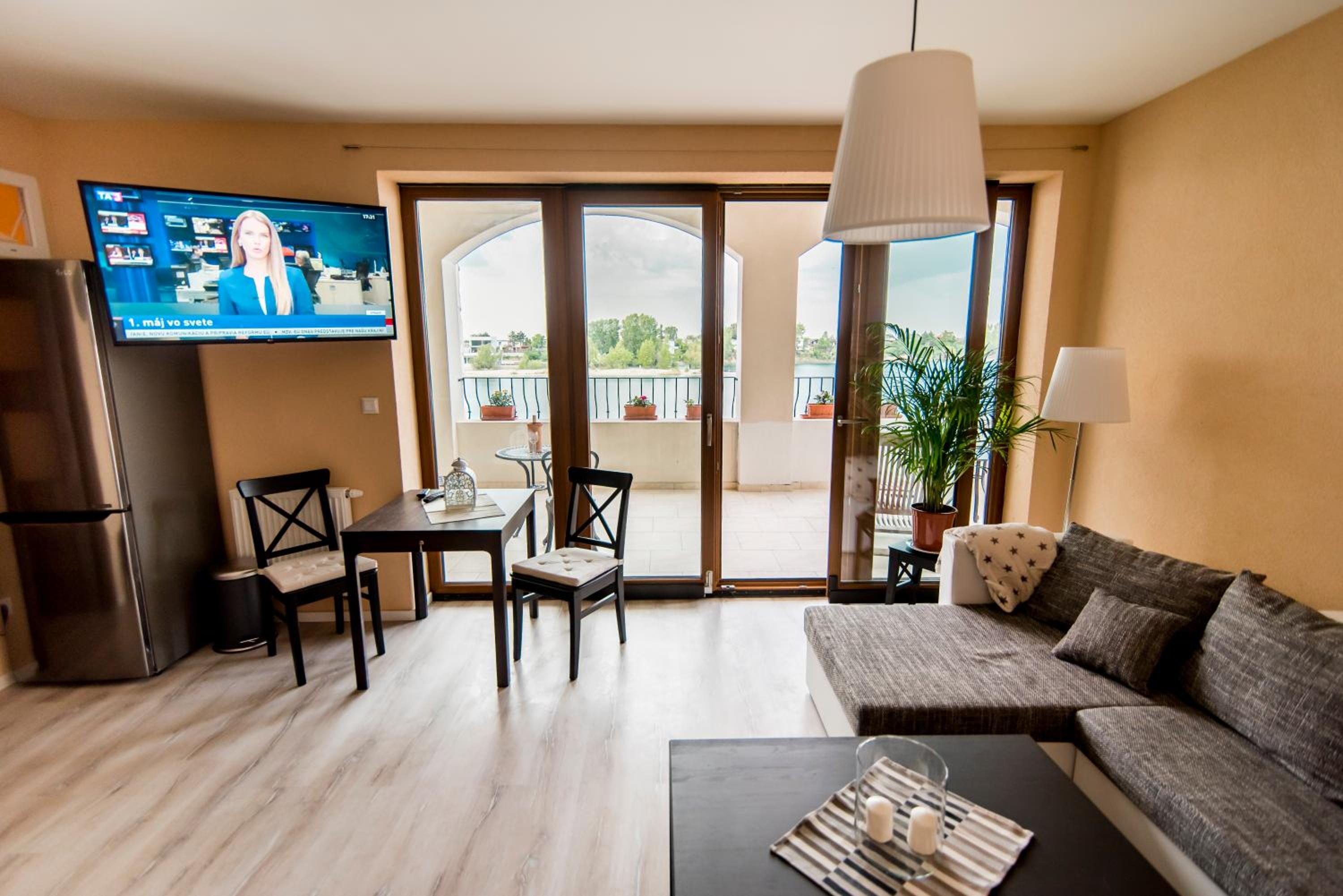Apartment with Lake View photo 1