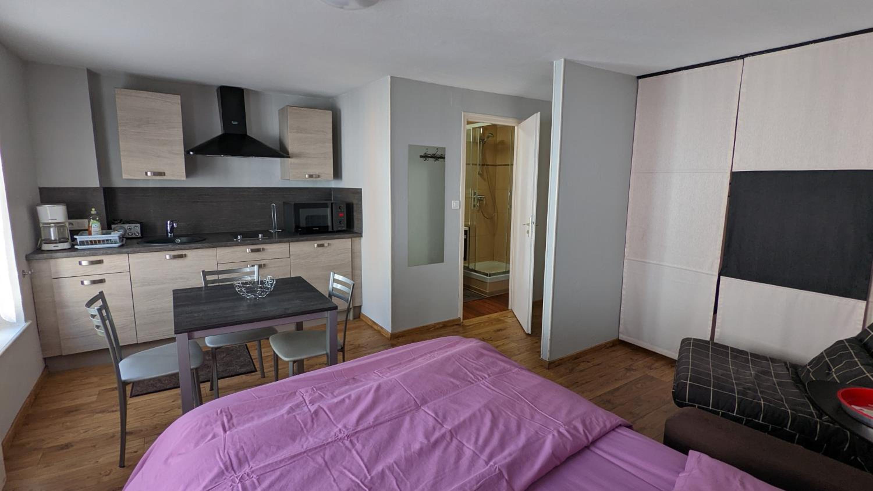 Studio (3 Adults)