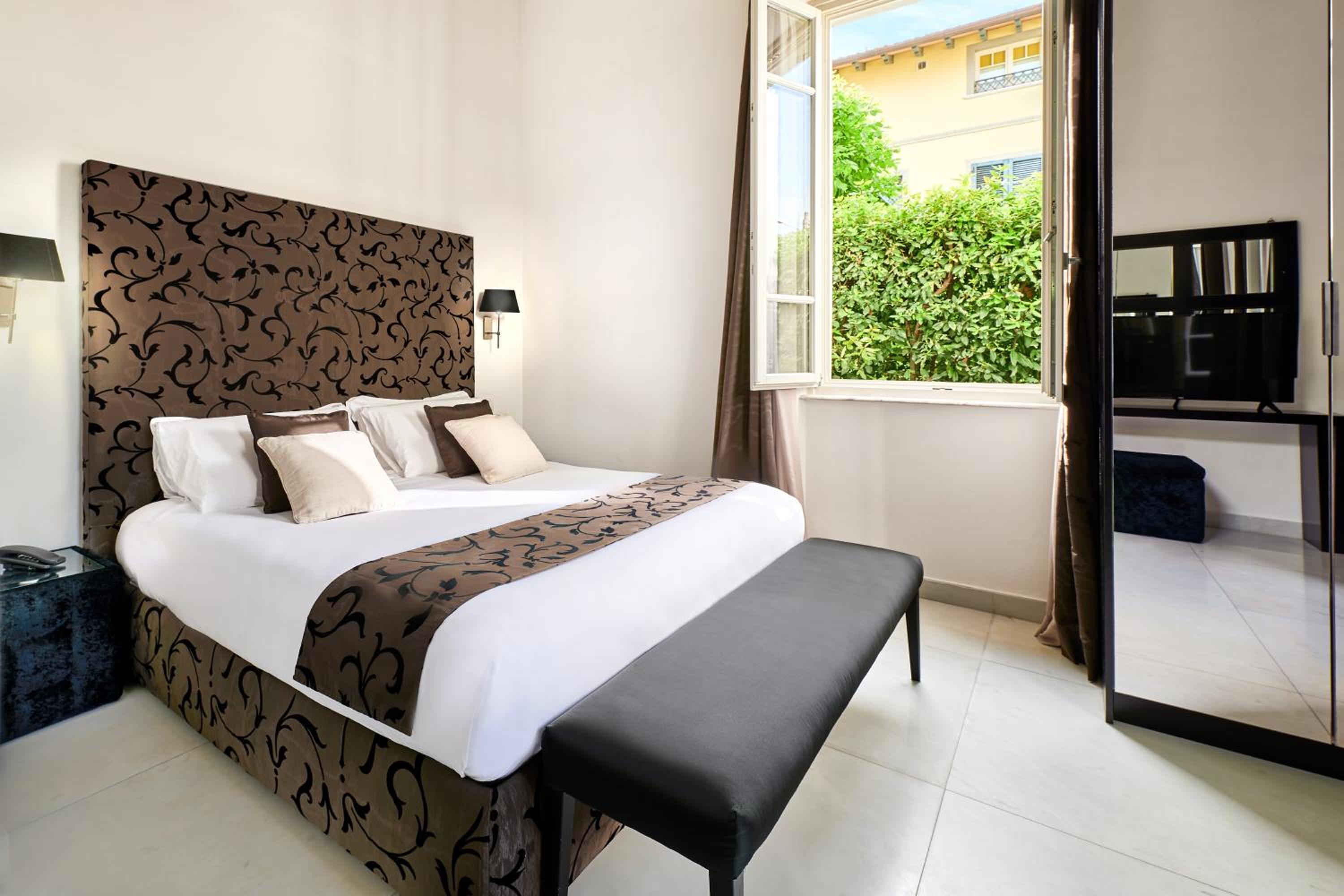 Deluxe Double Room - Annex with Spa Access - Photo 7