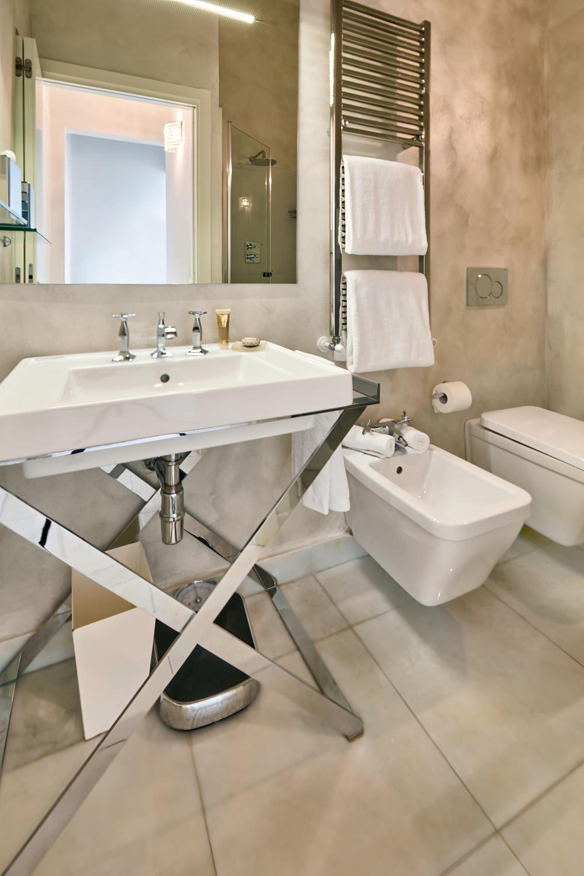 Deluxe Double Room - Annex with Spa Access - Photo 2