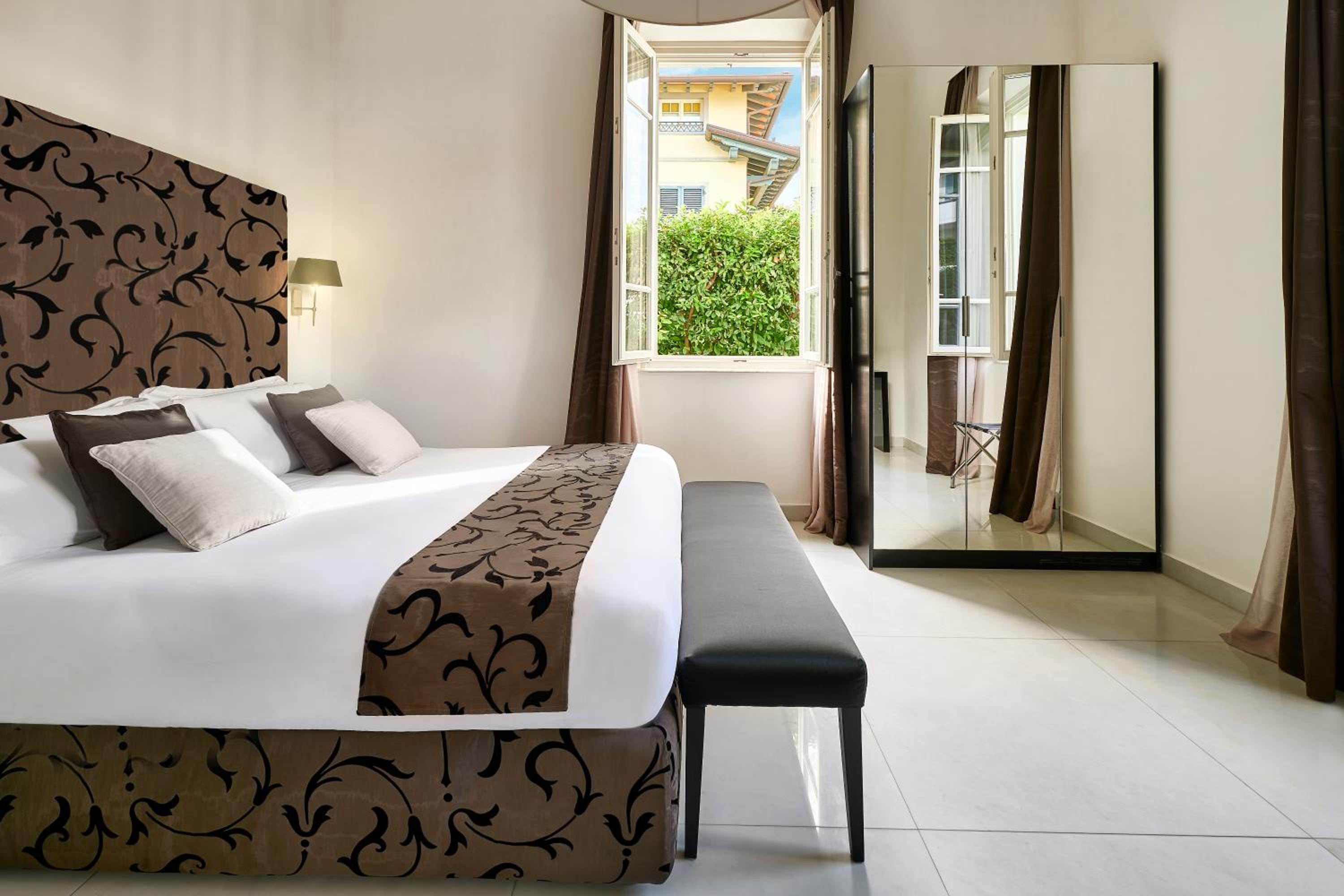 Suite - Annex with Spa Access photo 2