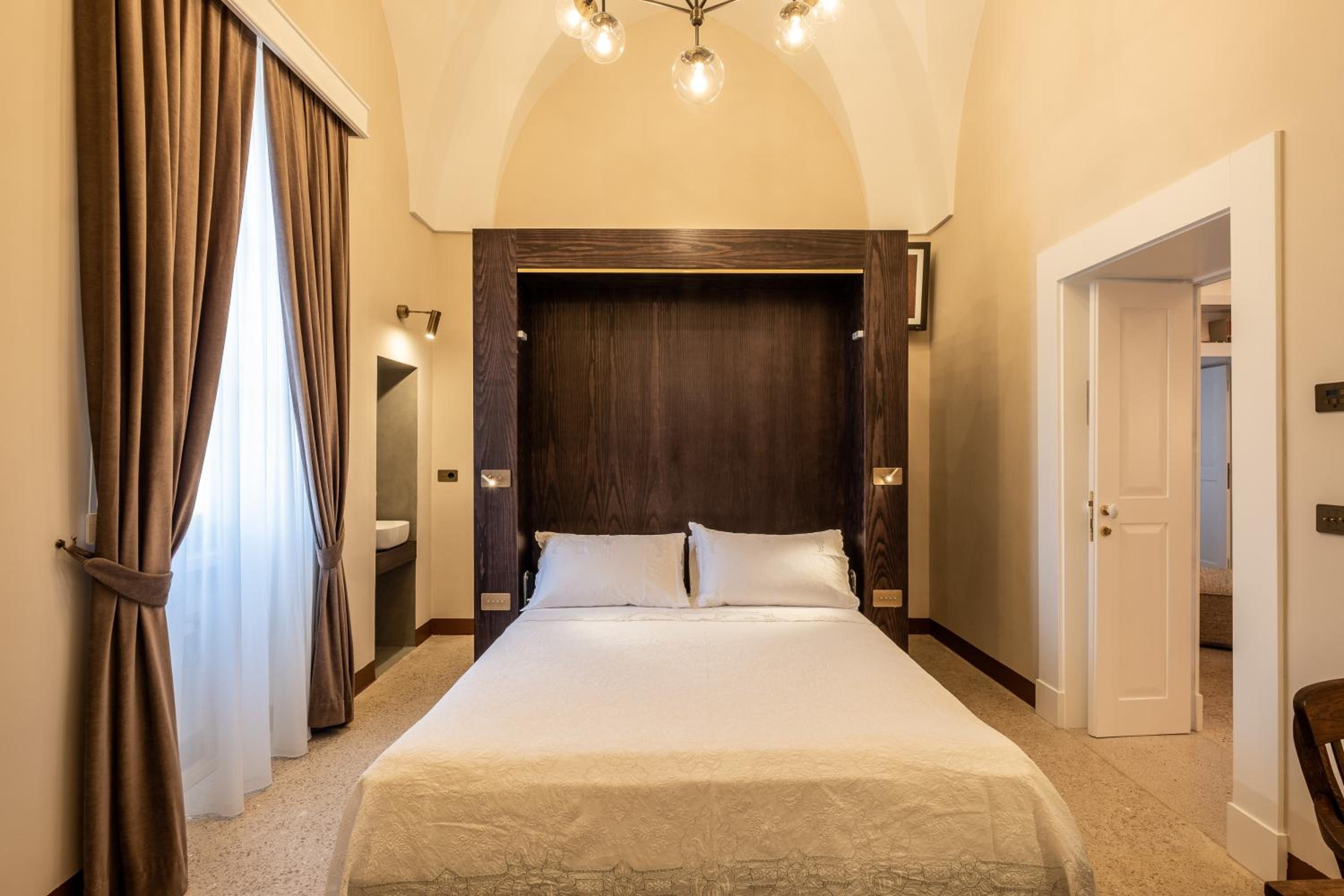 Economy Double Room photo 1