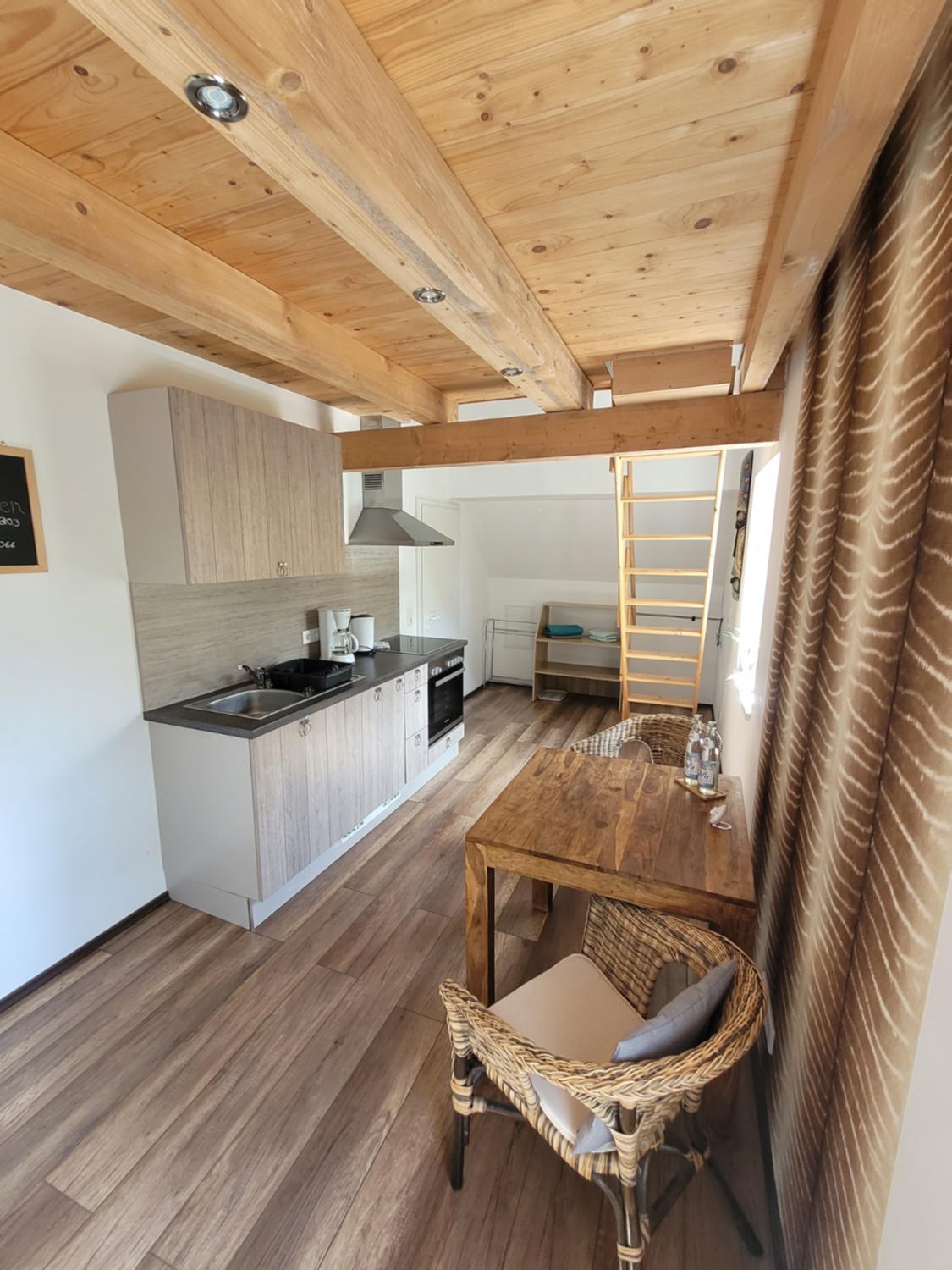 Apartment - Split Level photo 2
