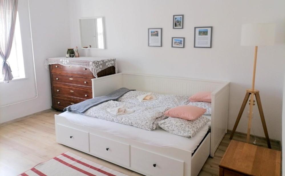 Two-Bedroom House - Photo 53