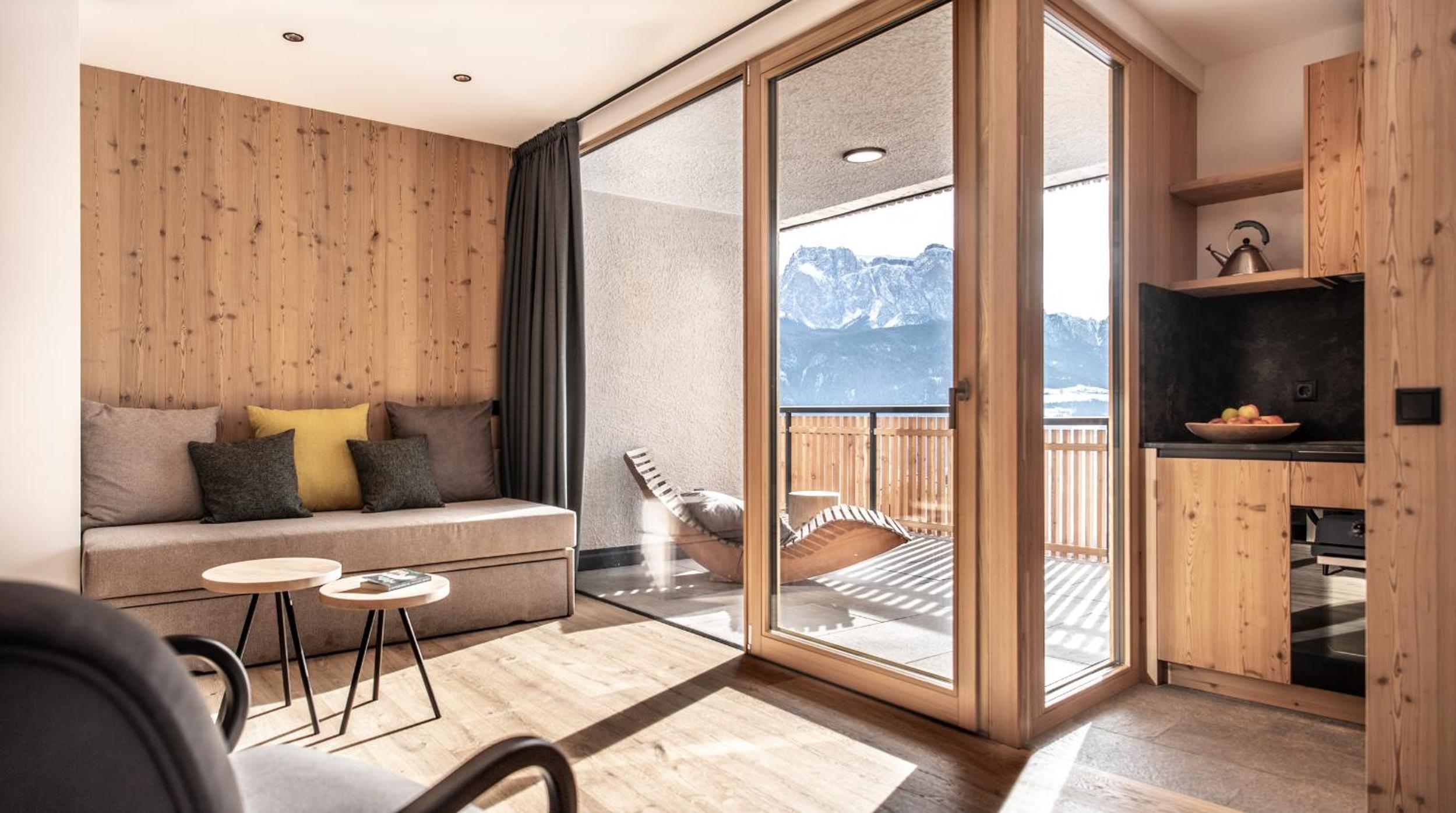 Two-Bedroom Deluxe Apartment with Garden View