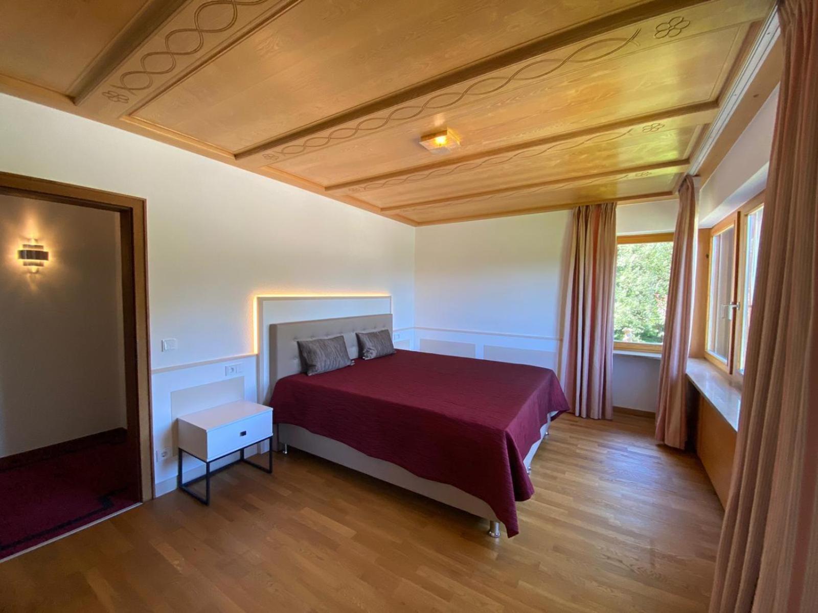 Villa photo 1