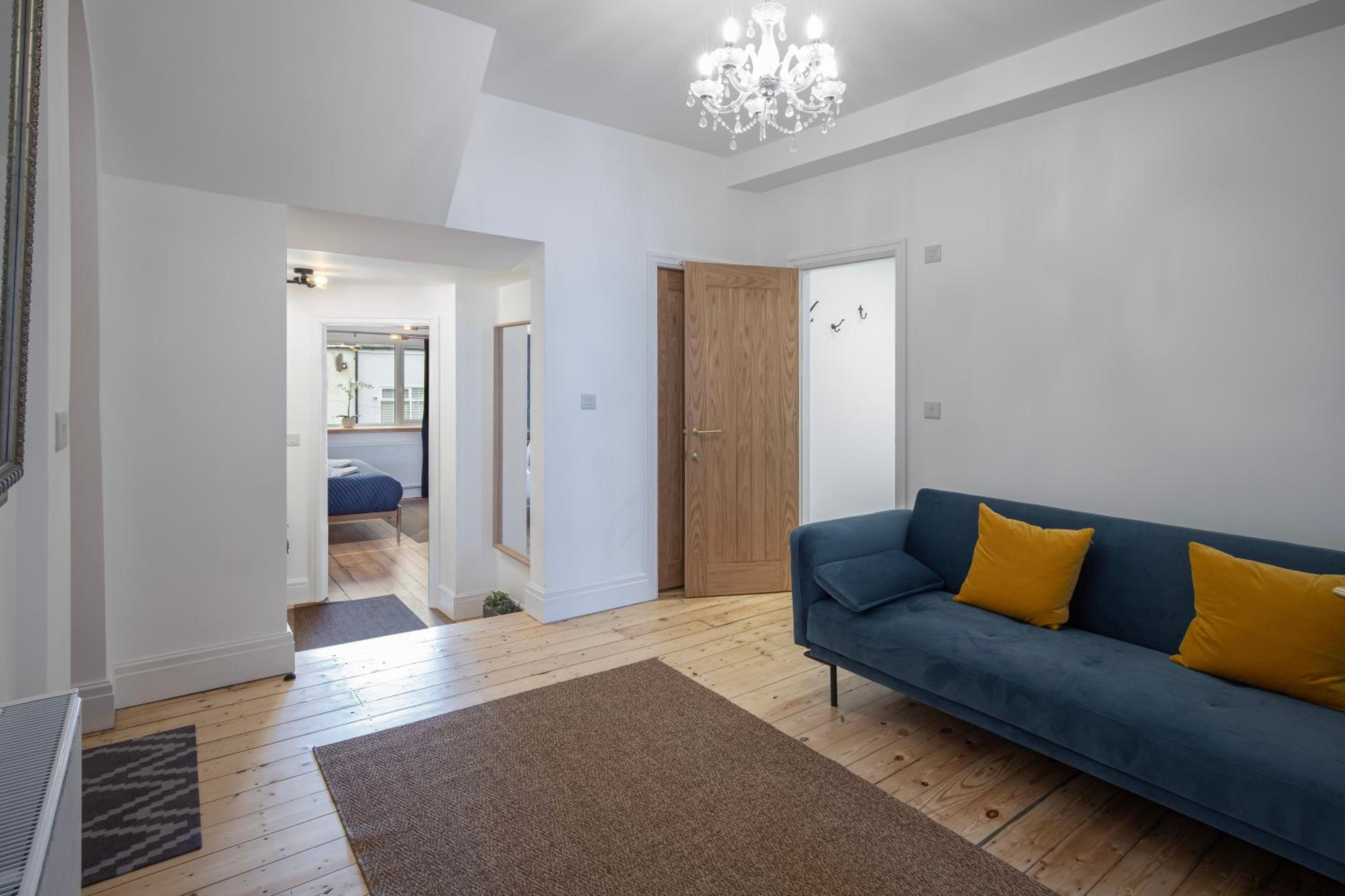 Two-Bedroom Apartment - Photo 7
