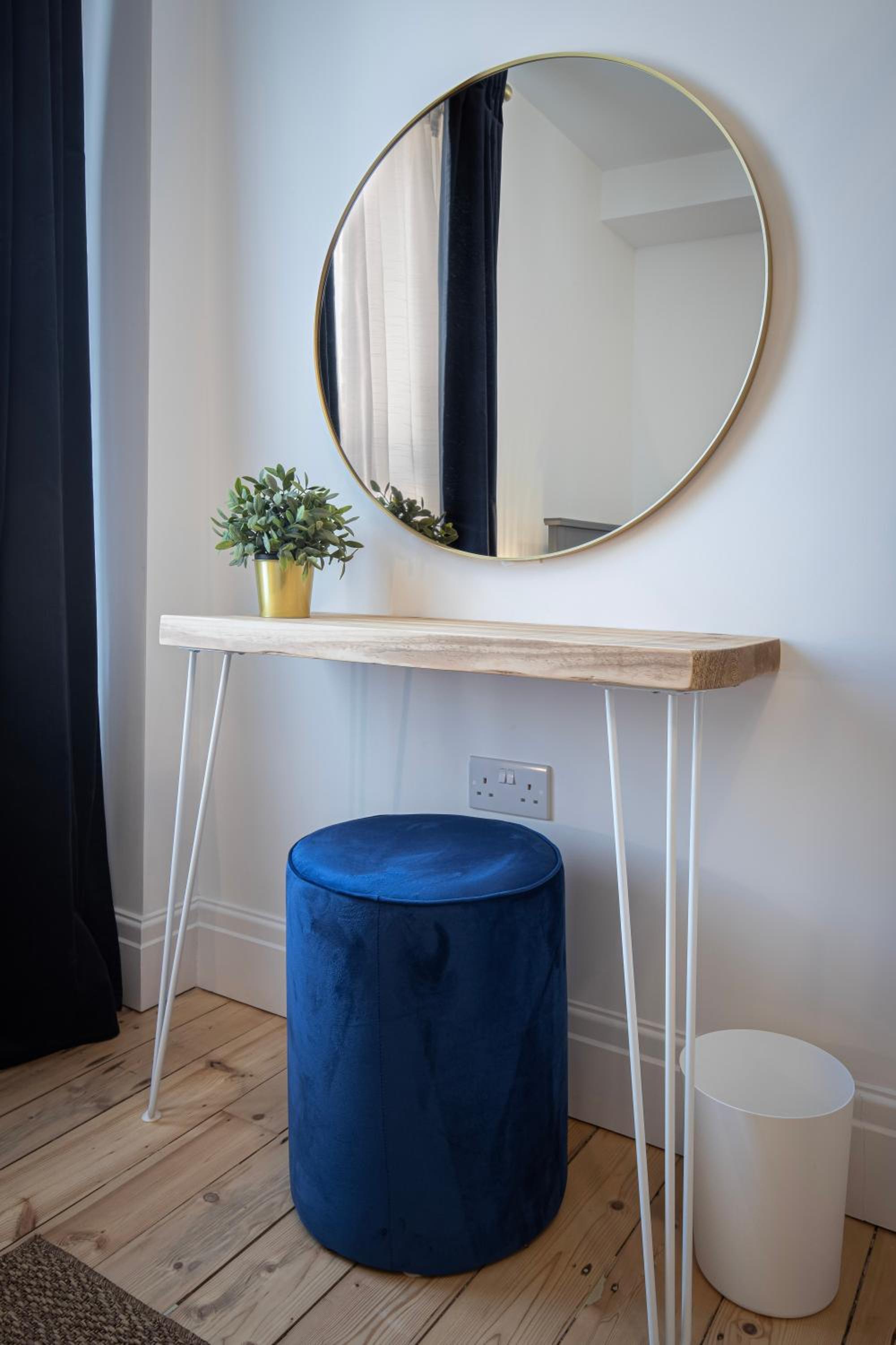 Three-Bedroom Apartment - Photo 13