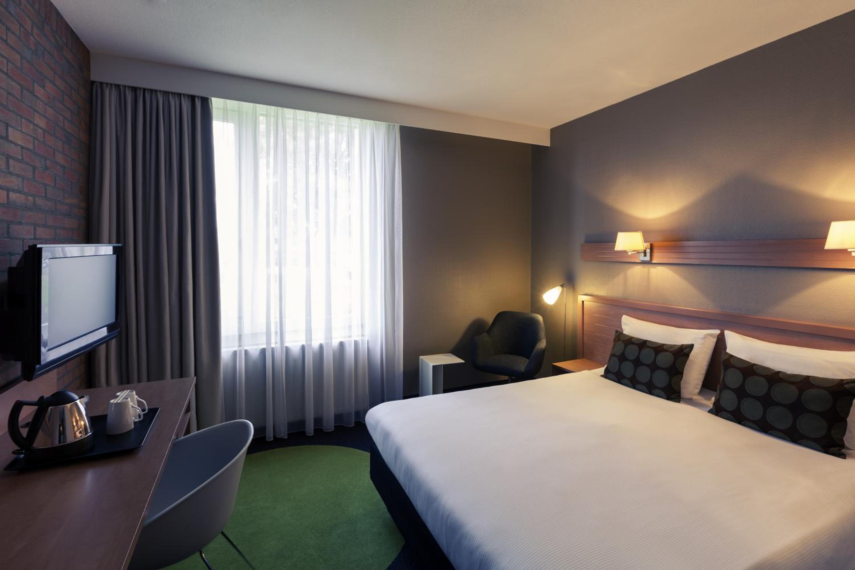 Standard Twin Room - Photo 1