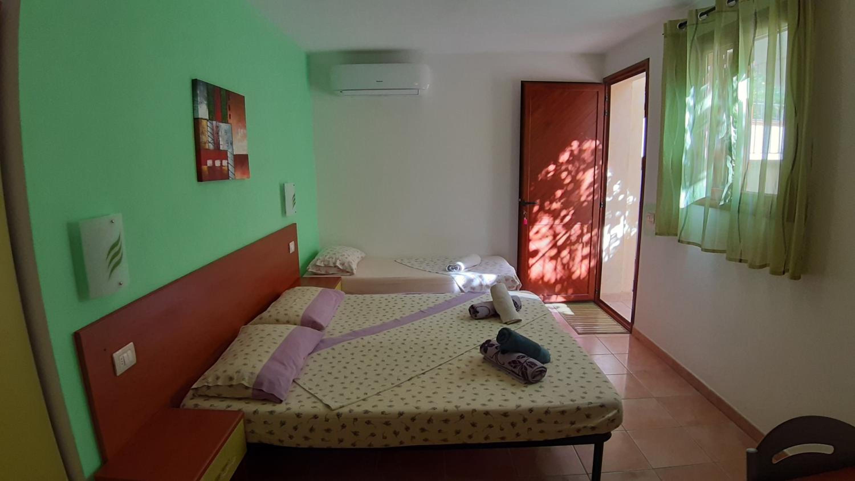 Basic Triple Room