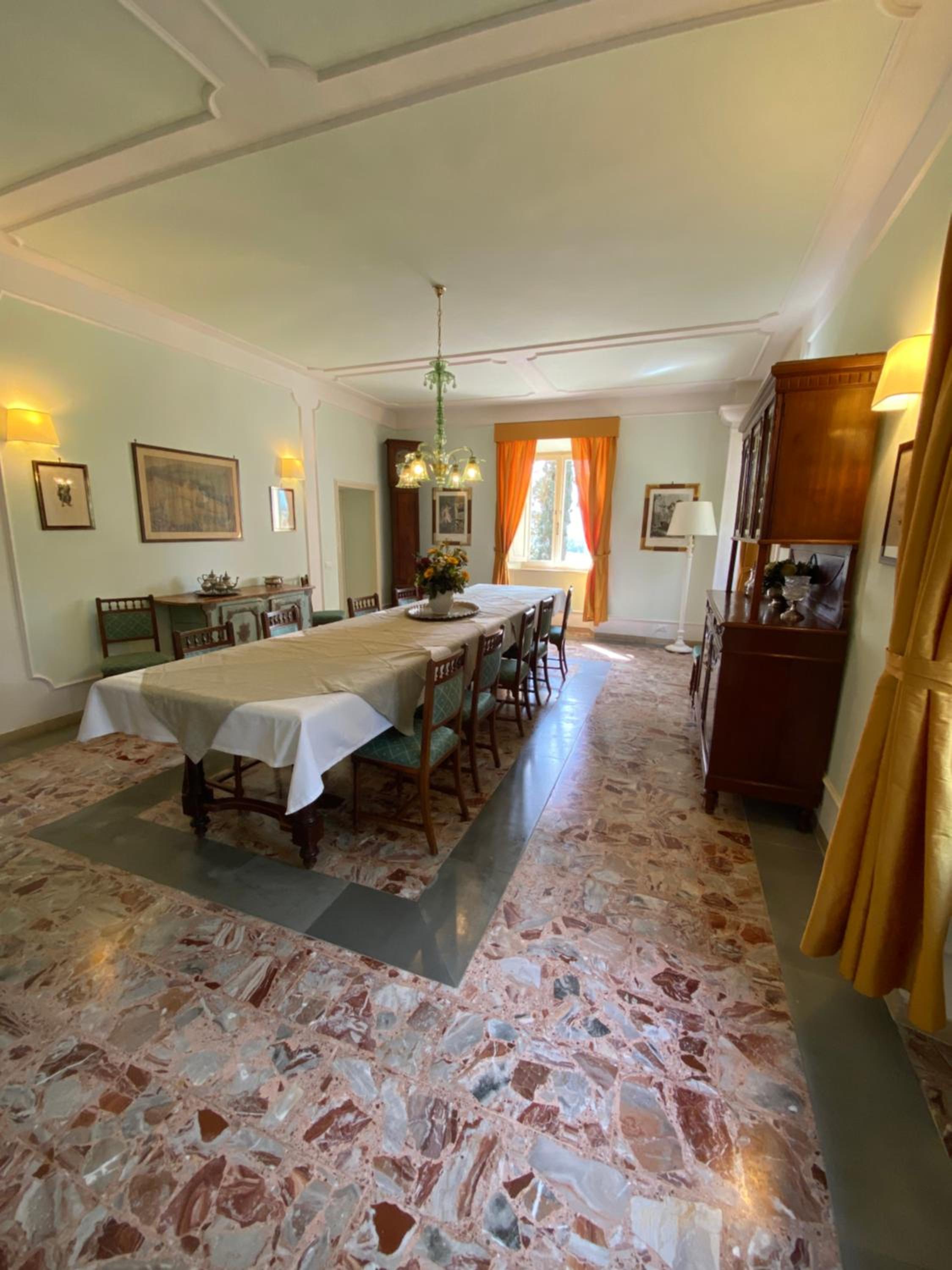 Villa photo 2