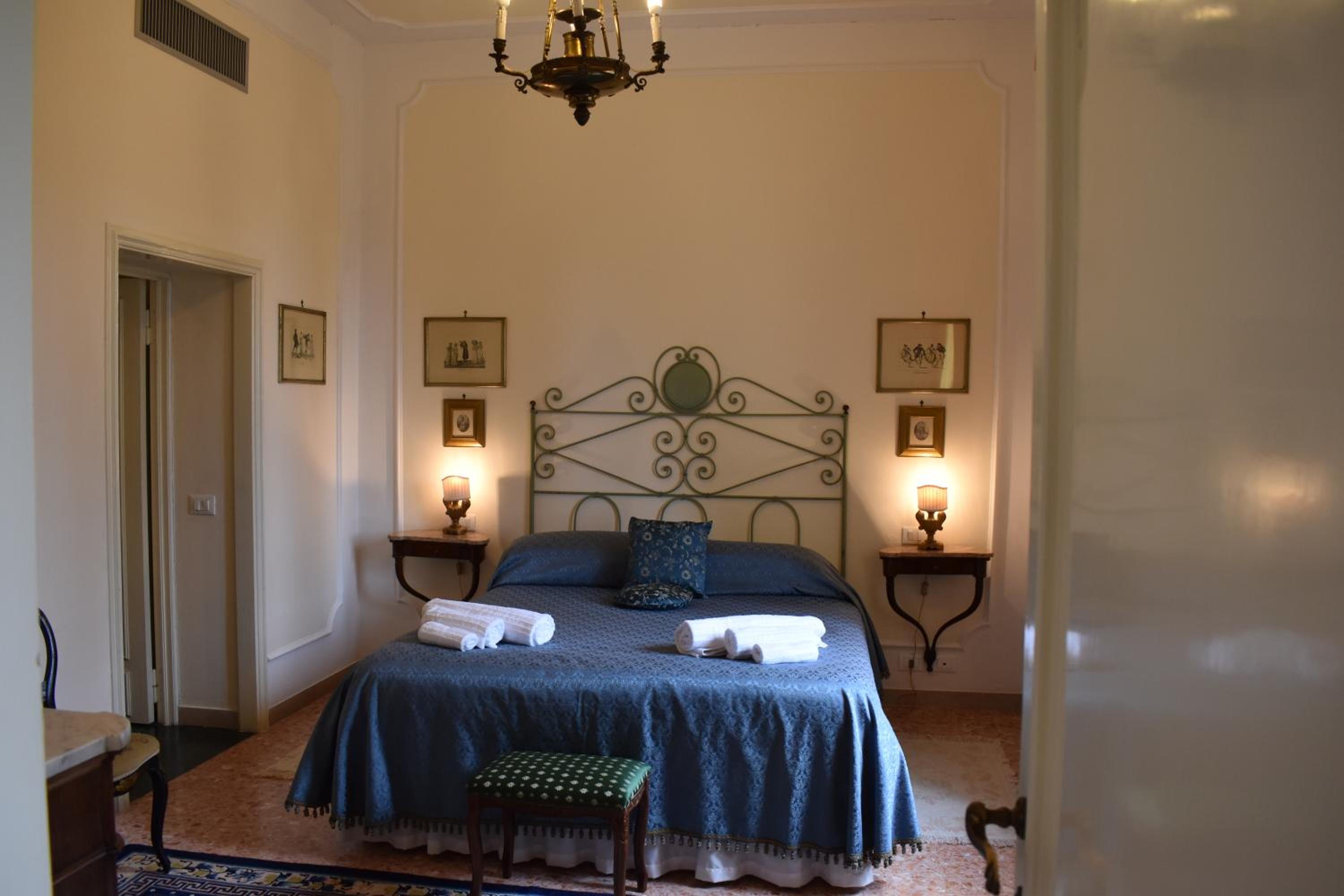 Villa photo 3