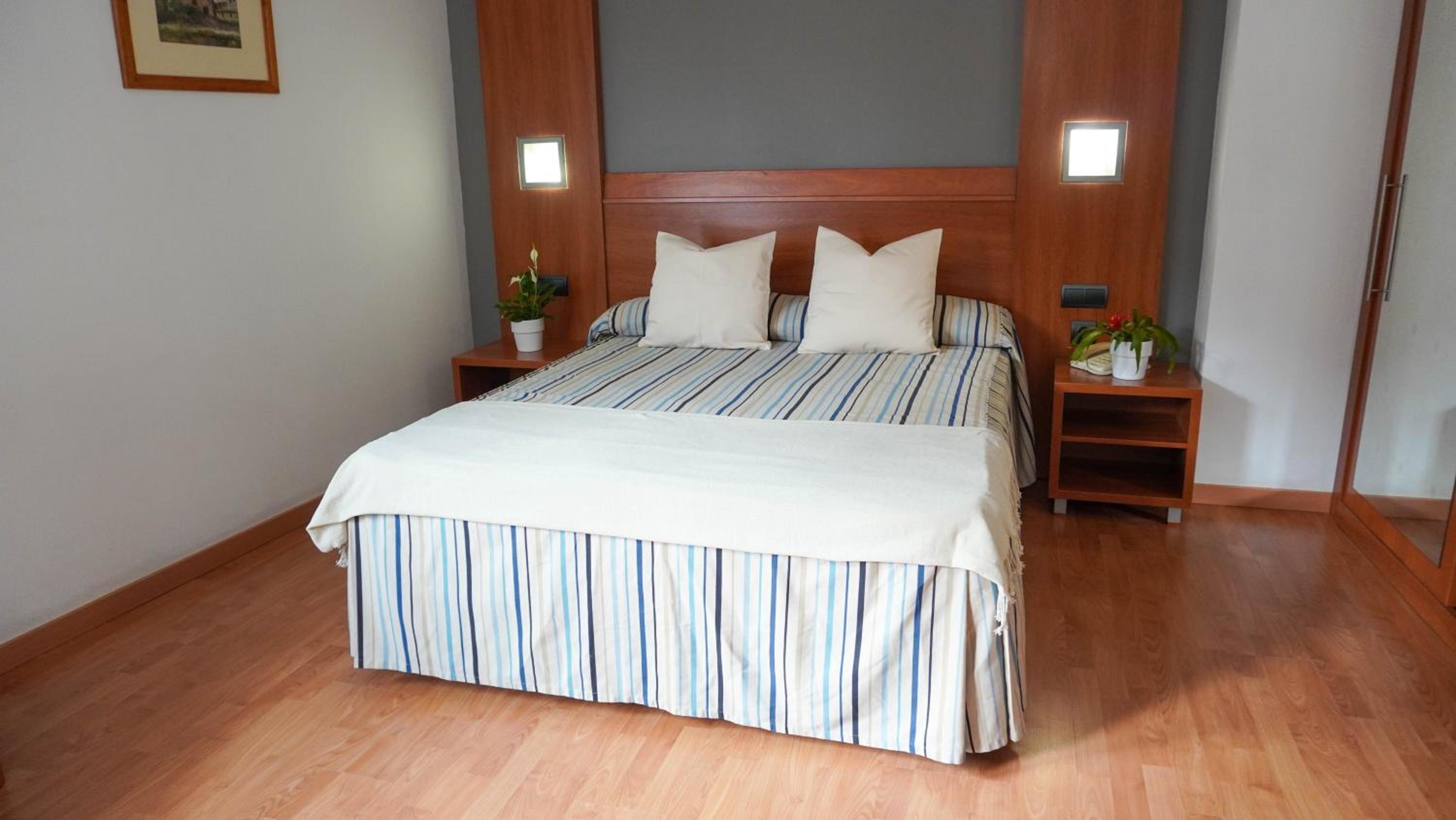 Double Room - Photo 3