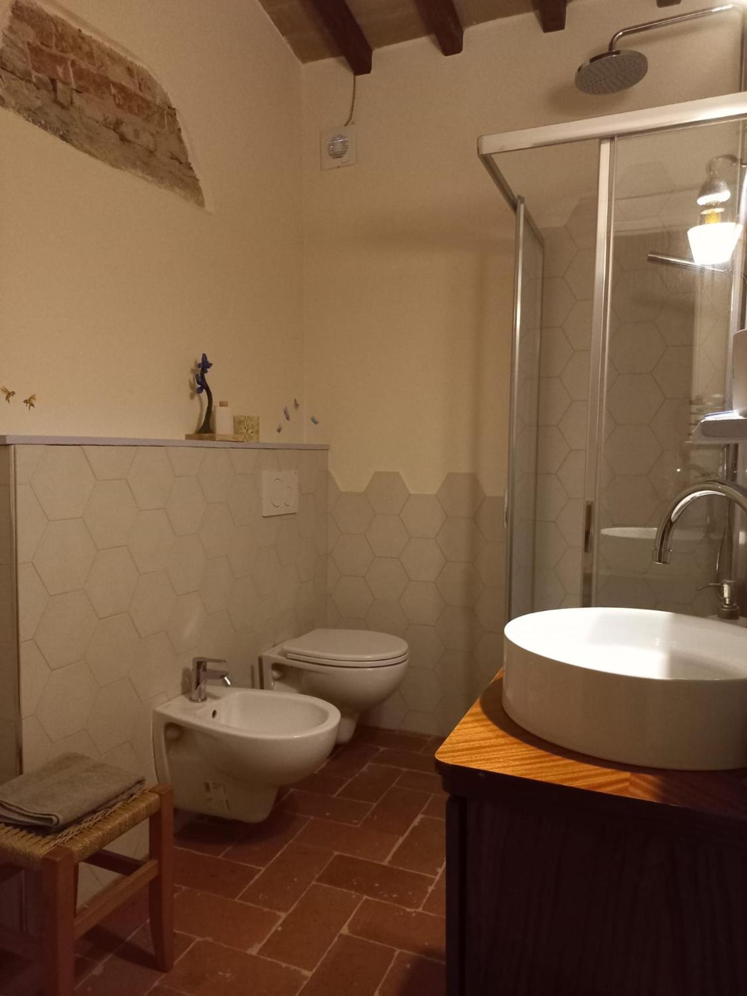 Double Room with Private Bathroom photo 2
