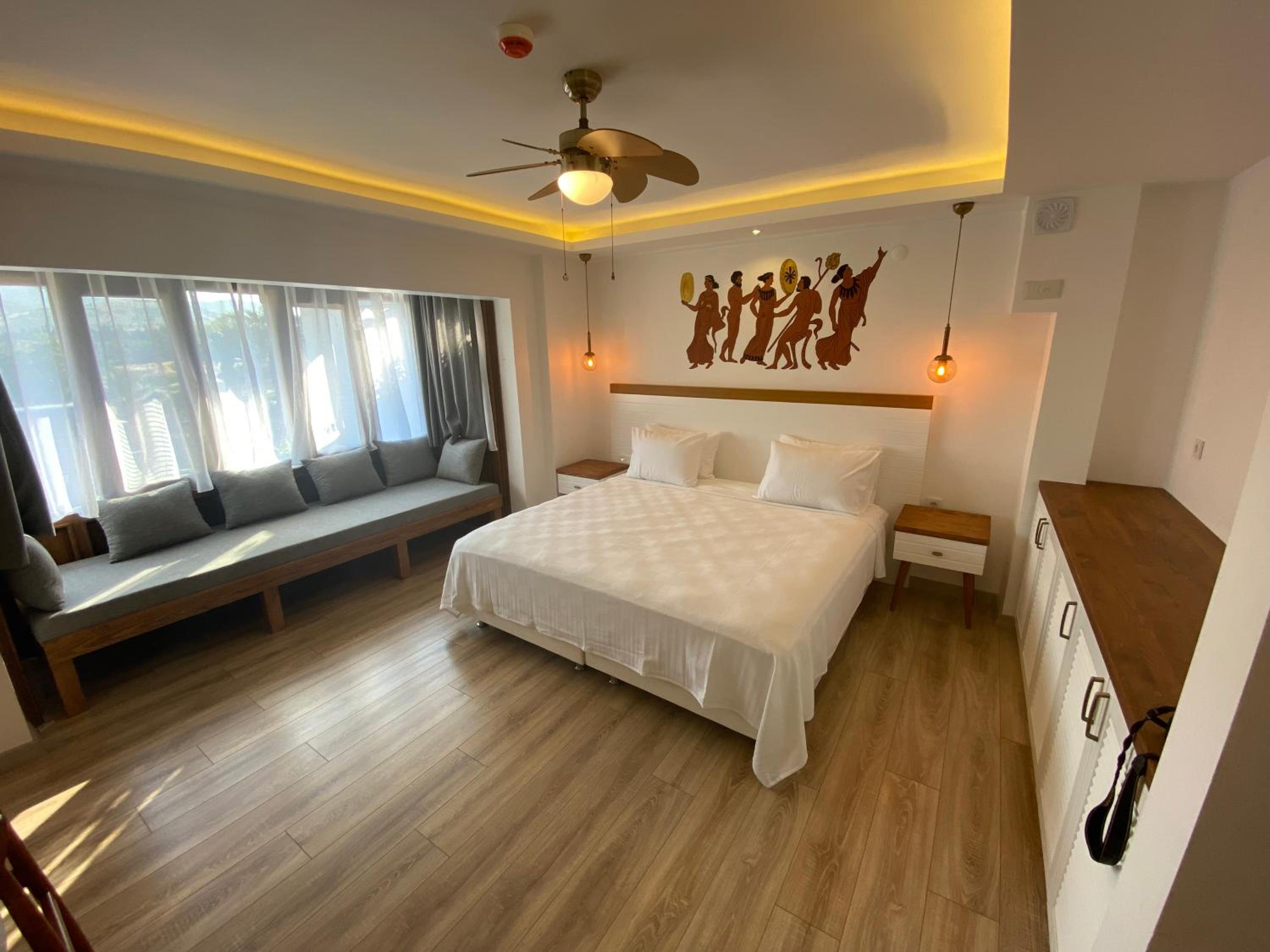 Superior Double or Twin Room - Photo 1