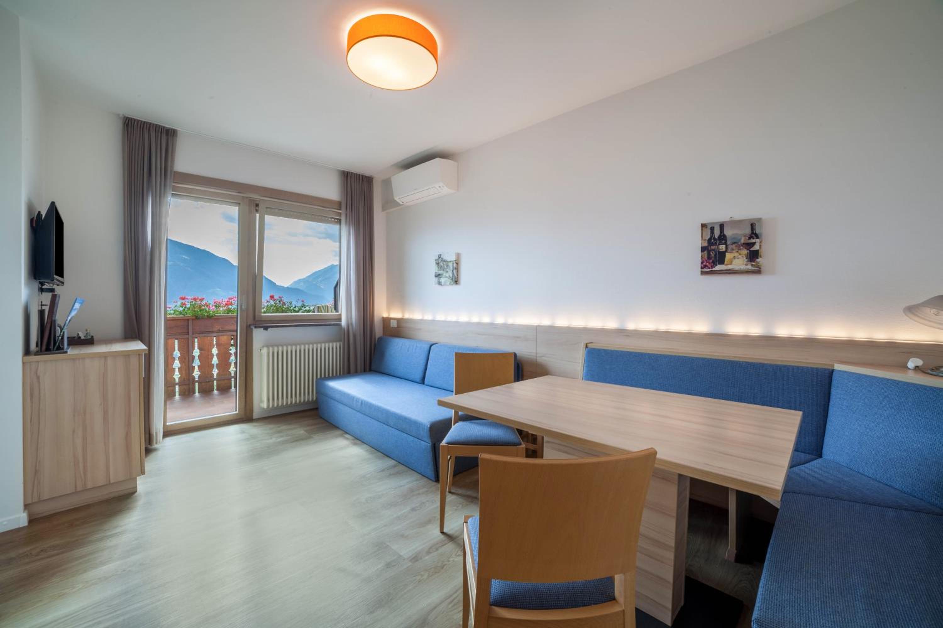 Superior One-Bedroom Apartment with Balcony photo 1