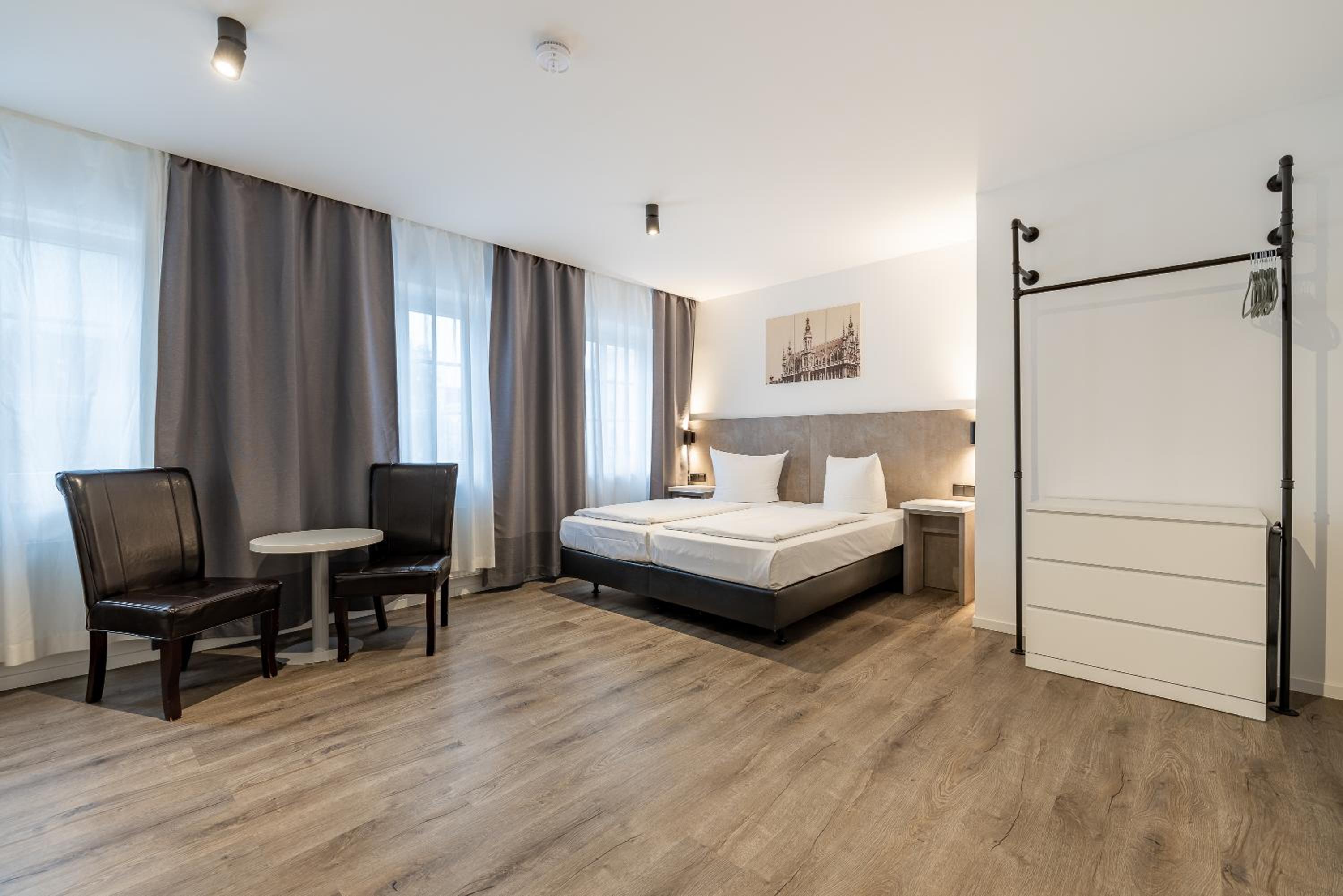 Double Room - Photo 14