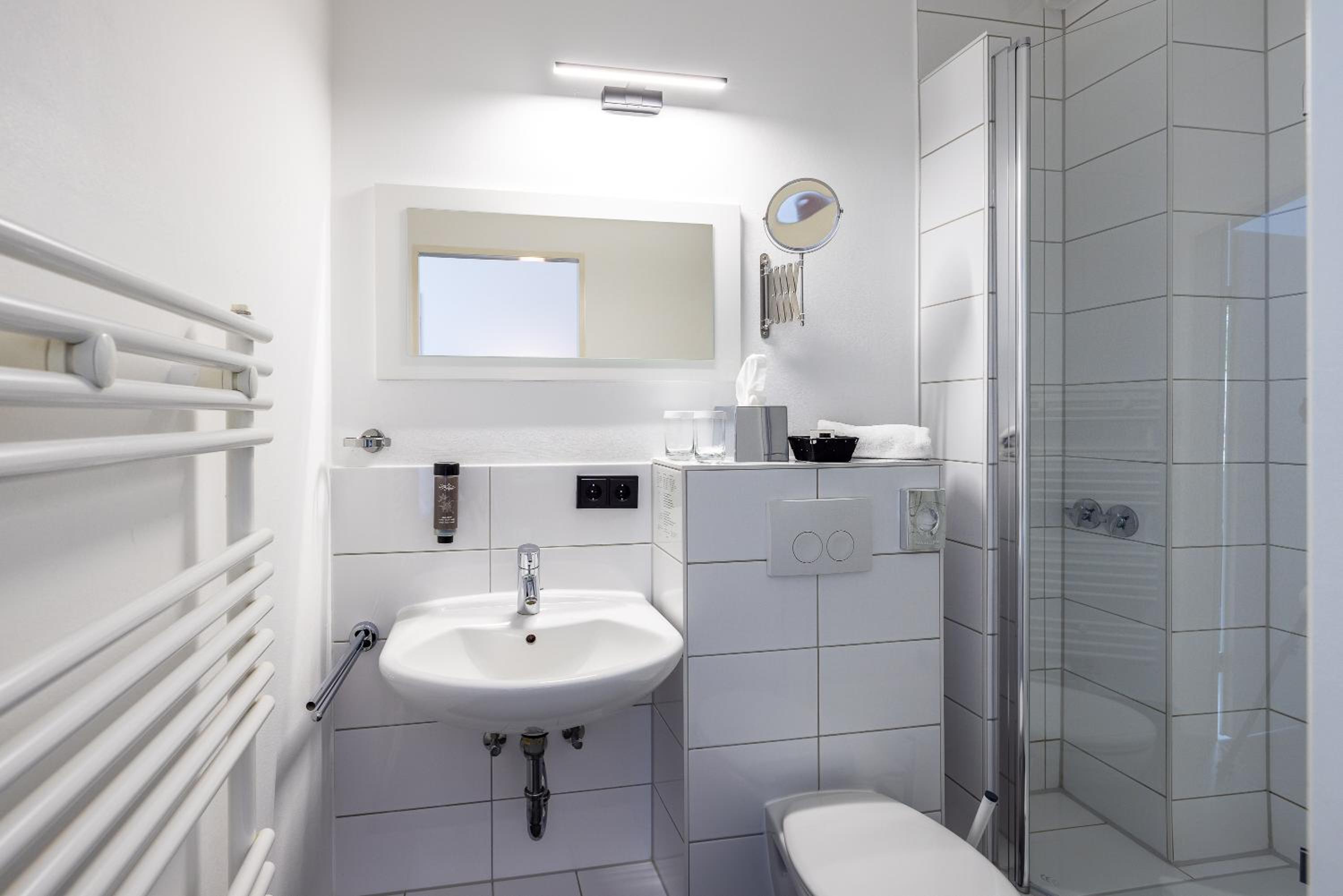 Double Room - Photo 9
