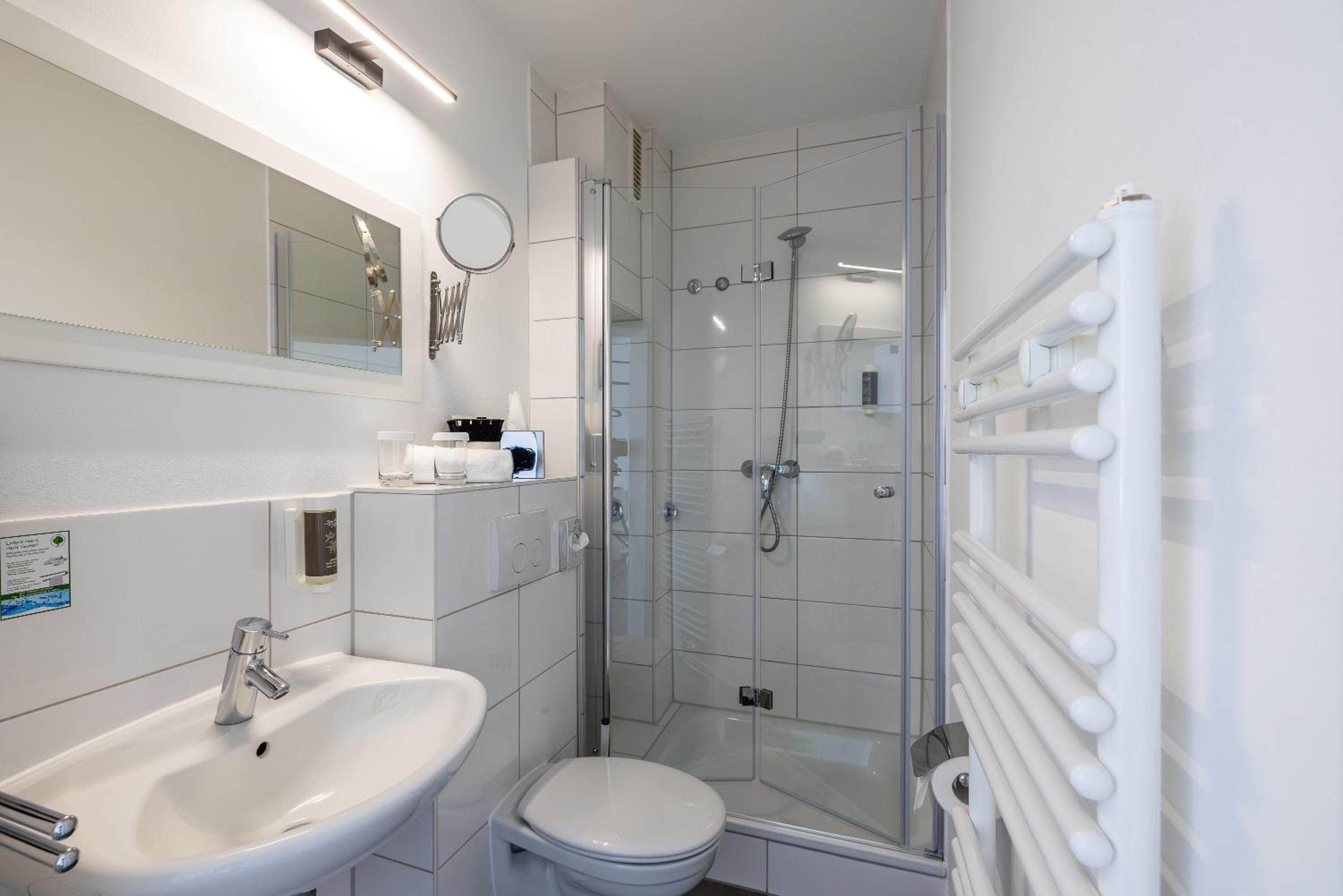 Double Room - Photo 8