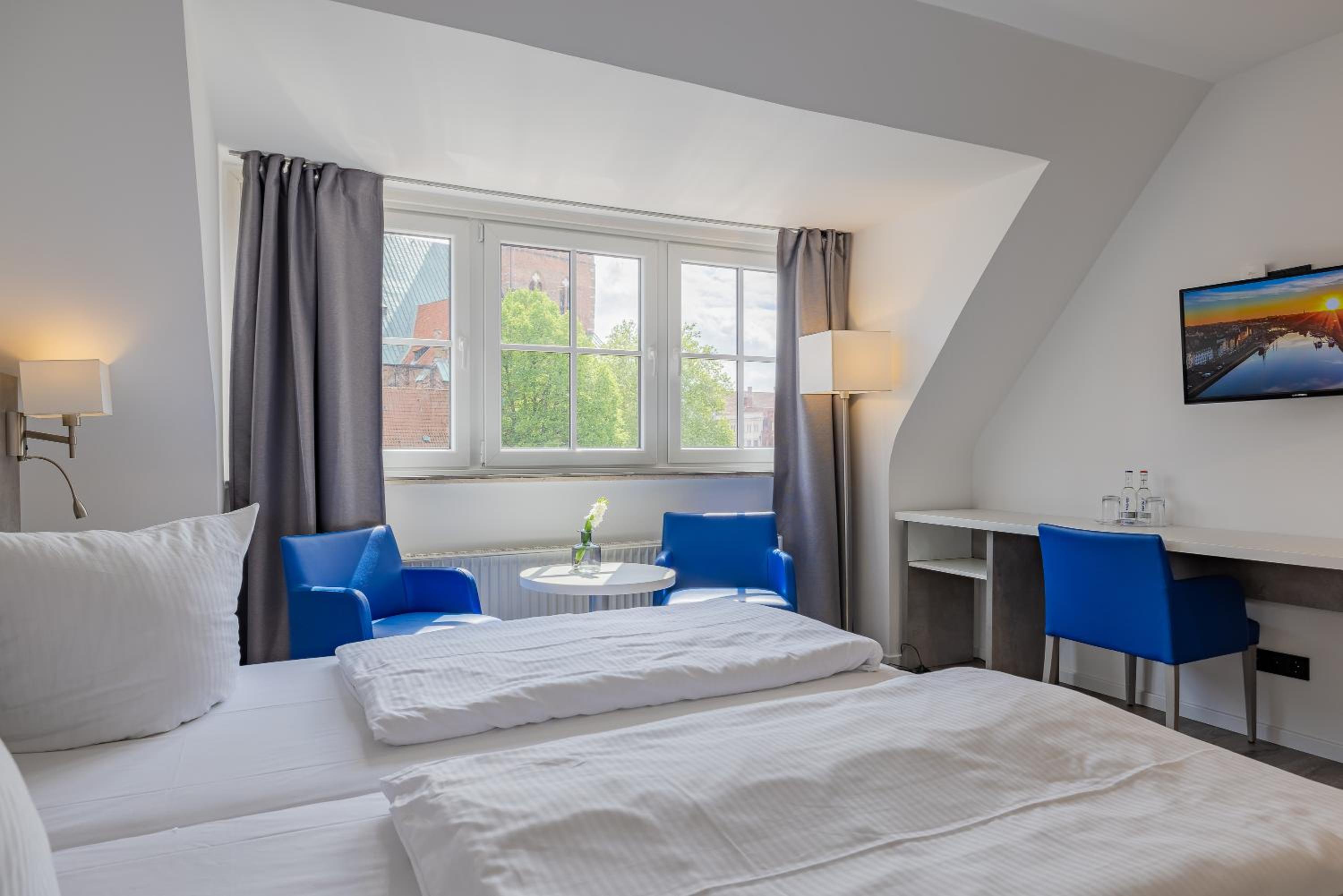 Double Room - Photo 7