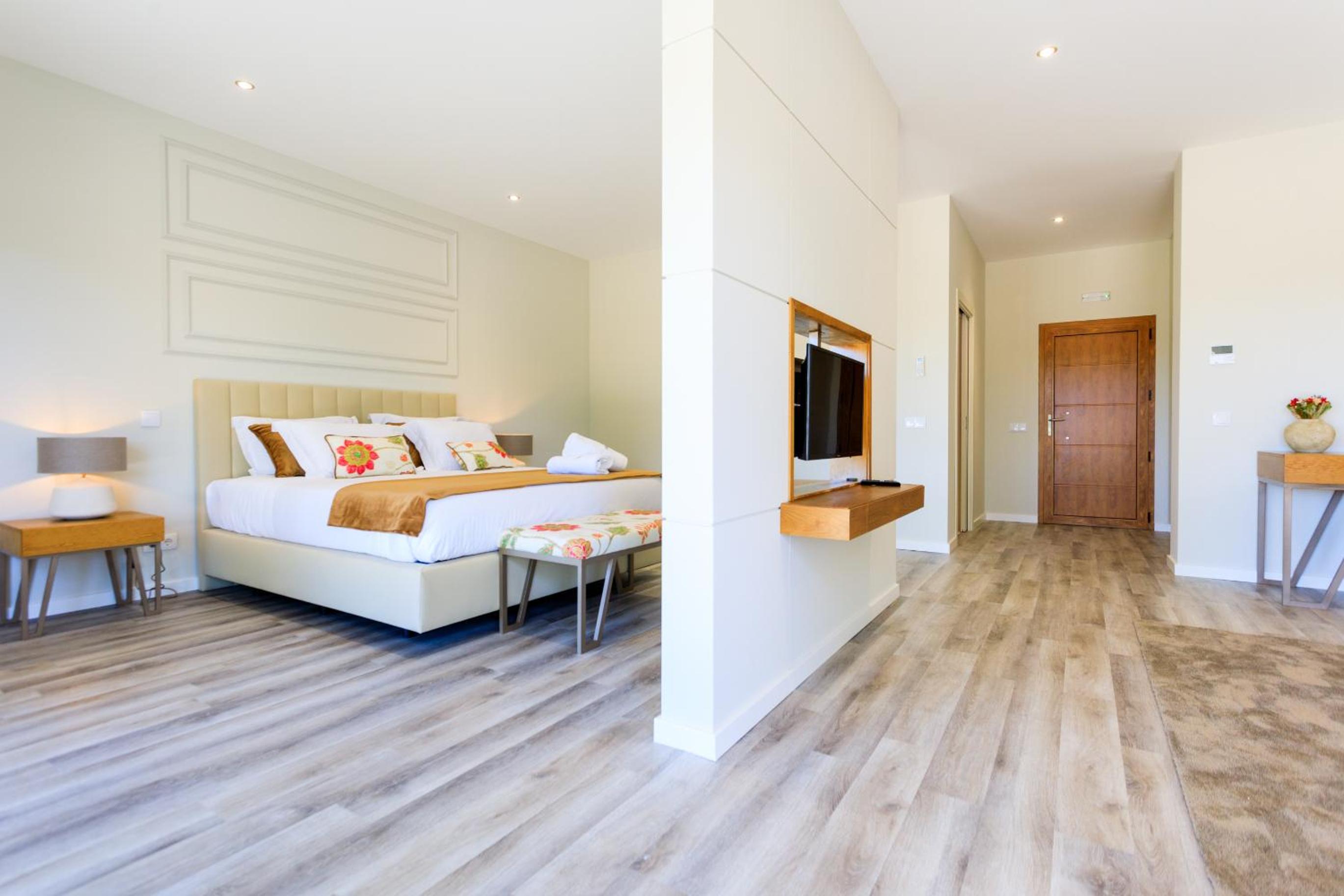 Standard Double Suite