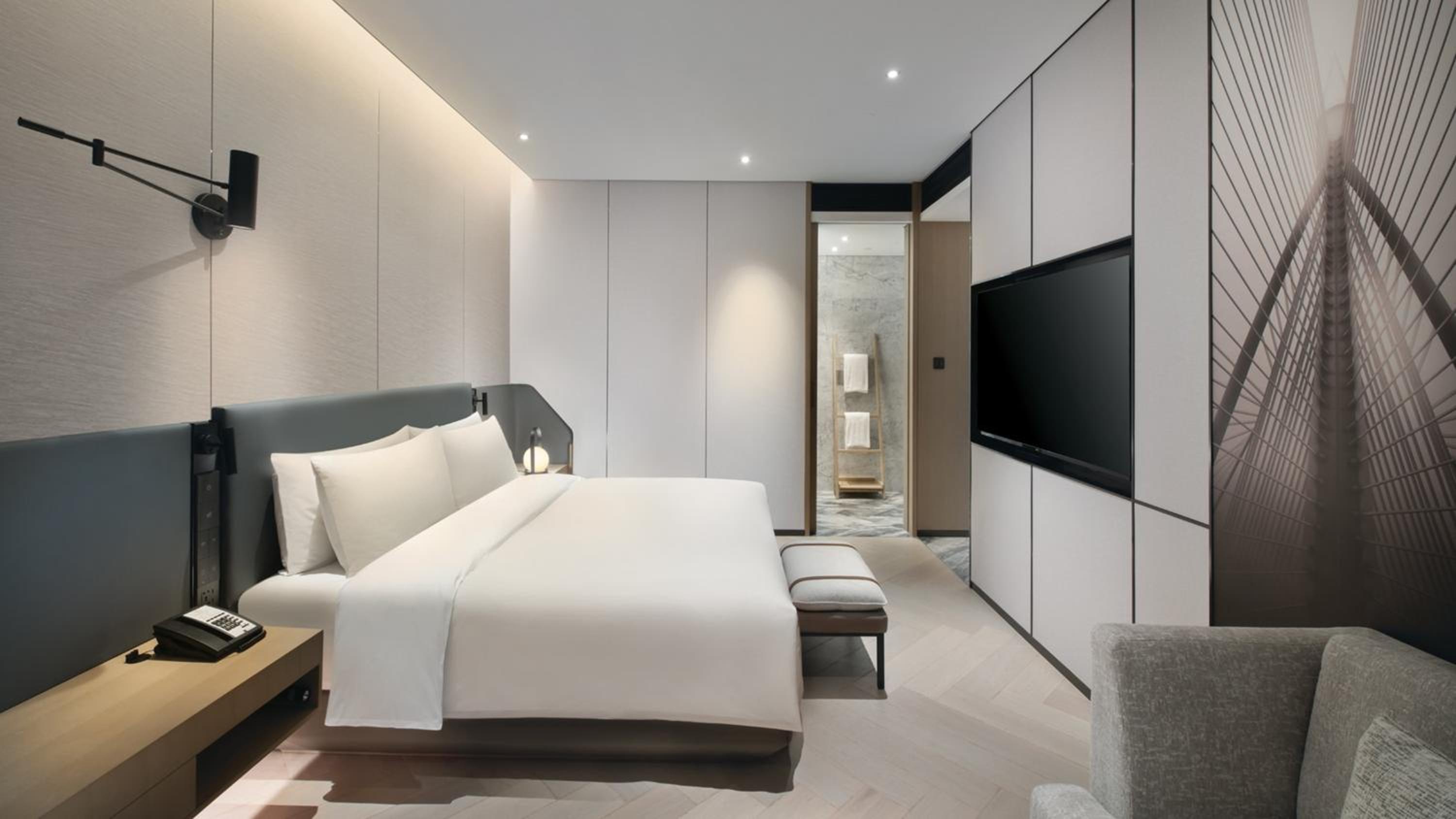 One-Bedroom Suite with River View - High Floor - Photo 4