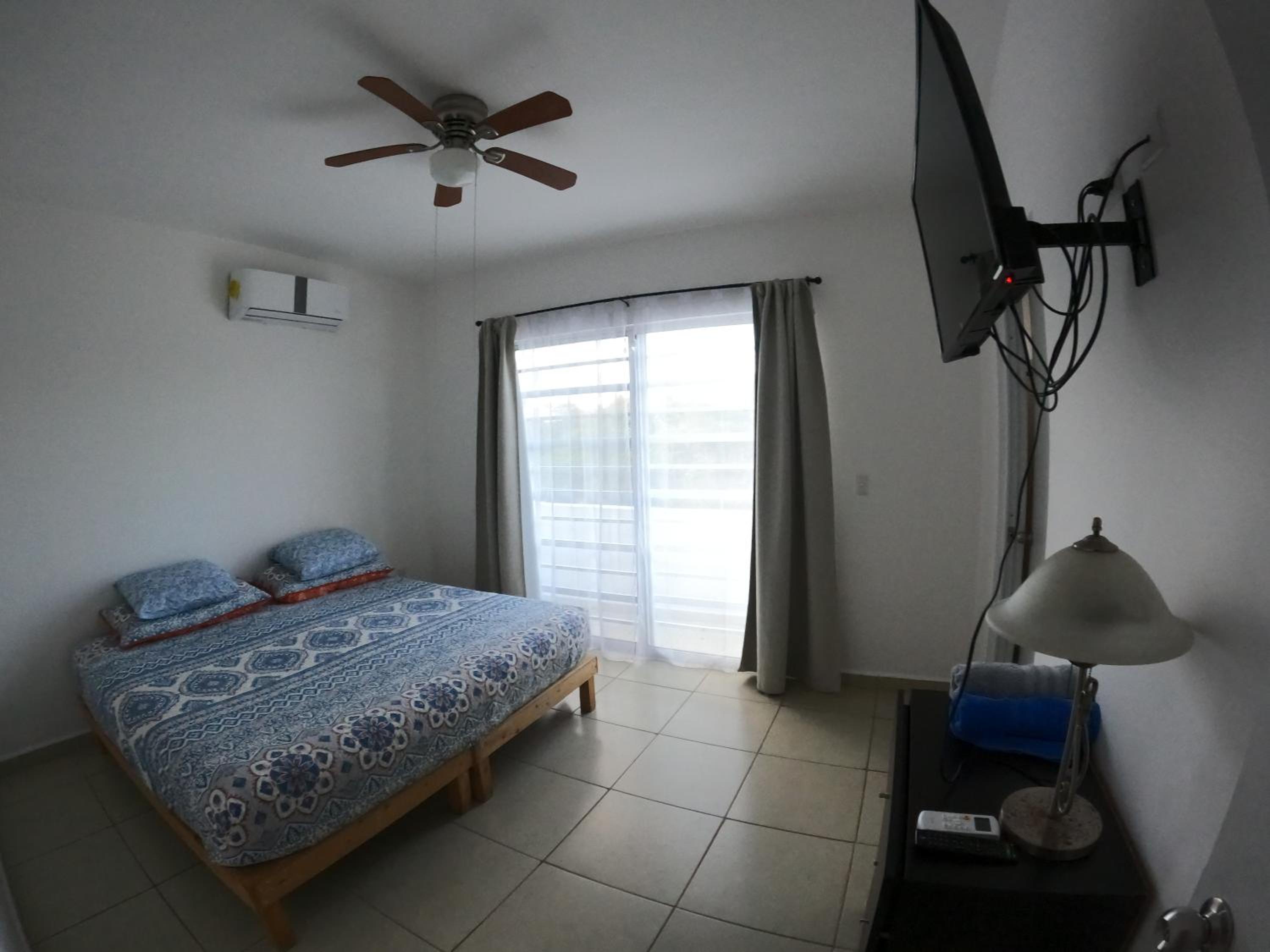 Four-Bedroom House photo 1
