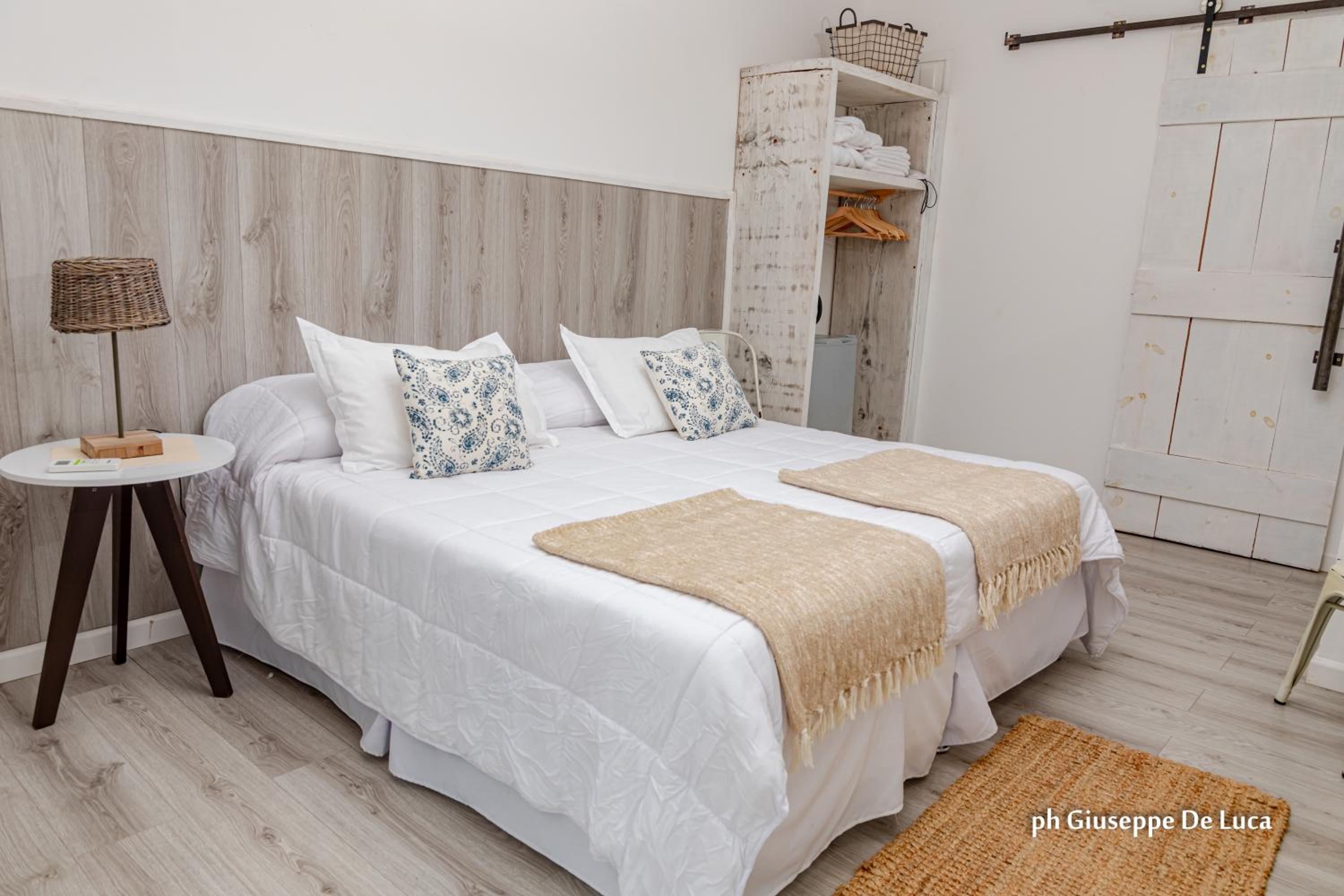 Superior Double or Twin Room with Lake View photo 1