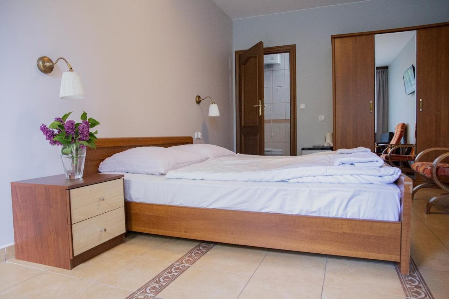 Double or Twin Room - Photo 1