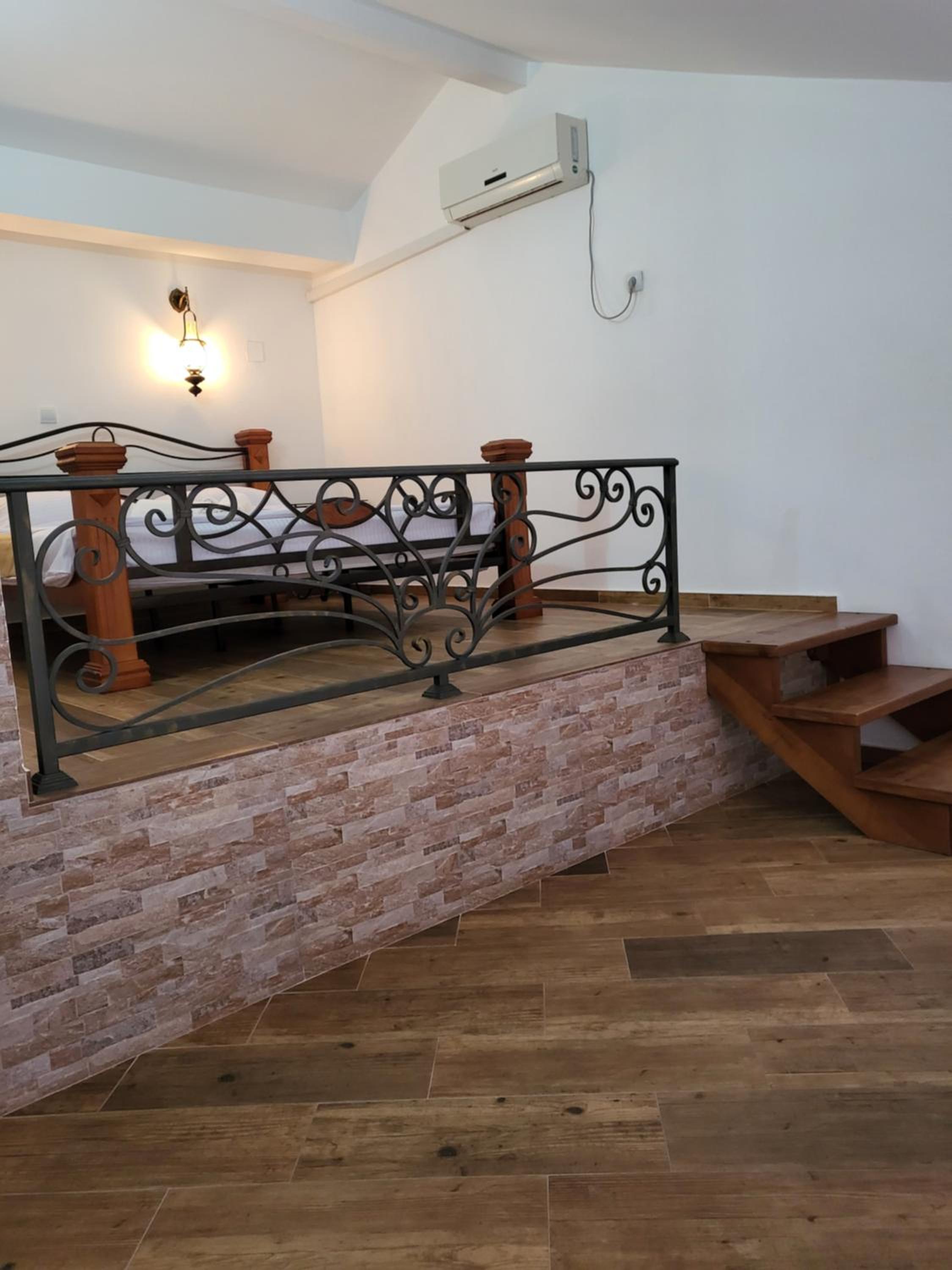 Deluxe Two-Bedroom Apartment with Terrace and Sea View - Photo 28