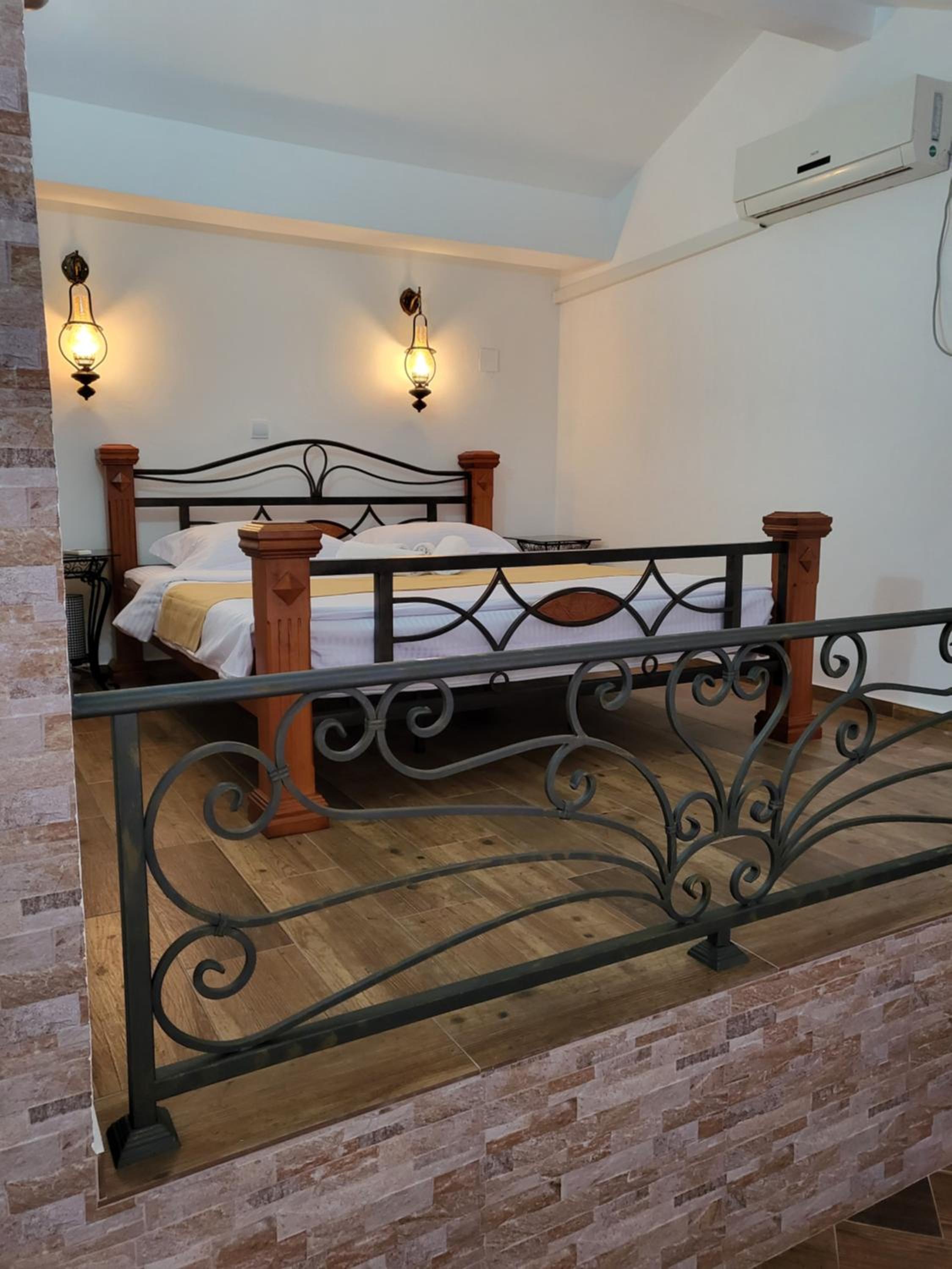 Deluxe Two-Bedroom Apartment with Terrace and Sea View - Photo 29