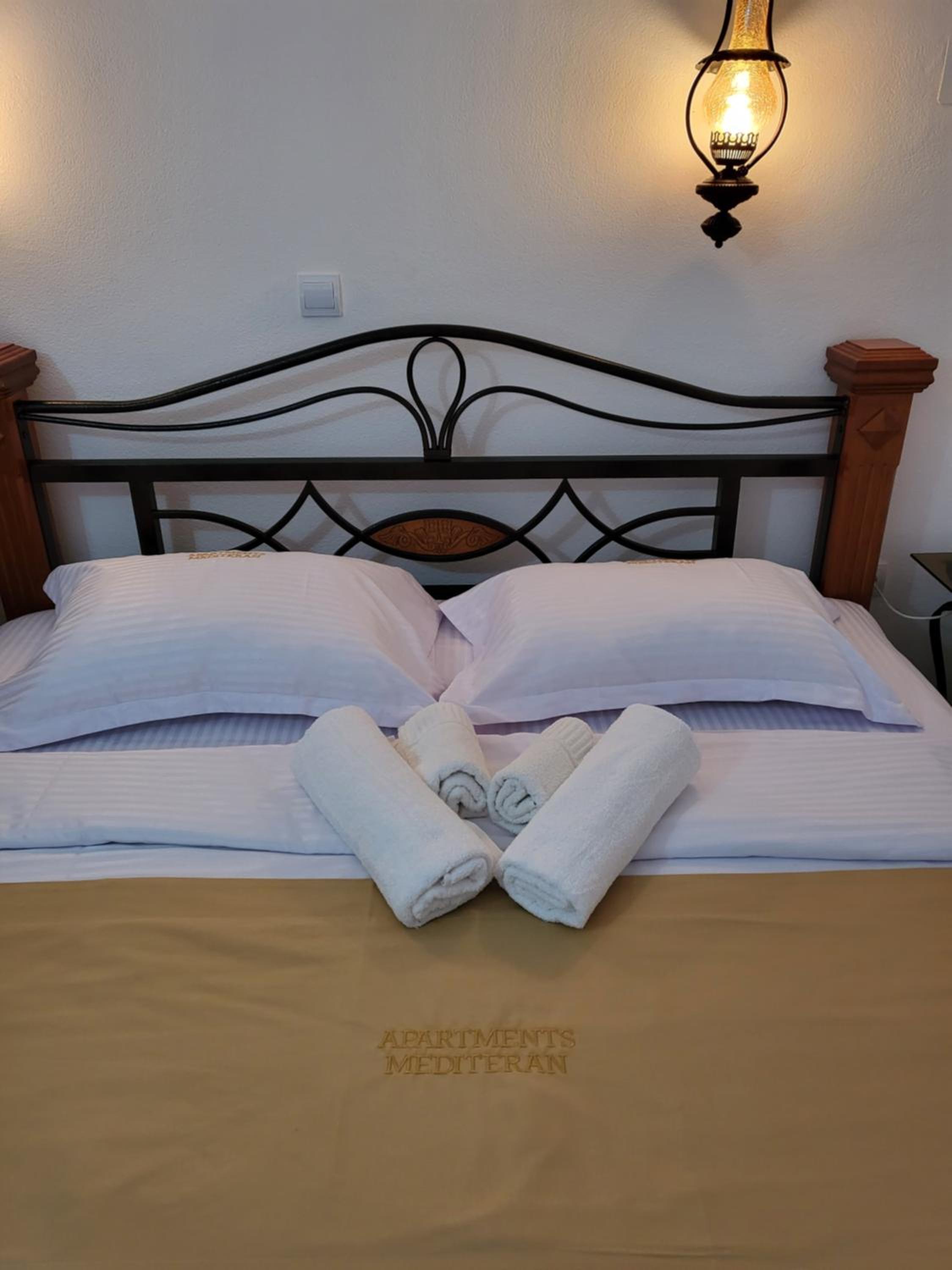 Deluxe Two-Bedroom Apartment with Terrace and Sea View - Photo 31