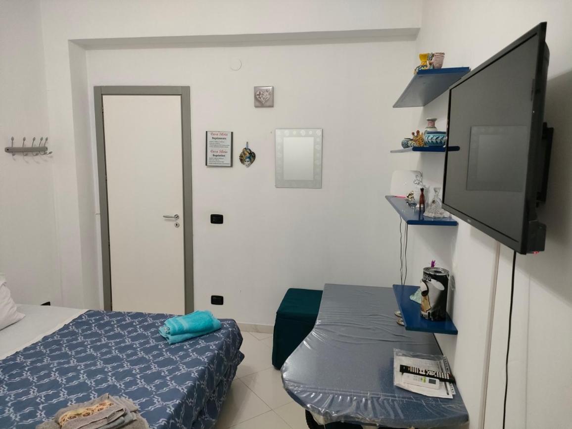 Double or Twin Room with Private Bathroom - Photo 4