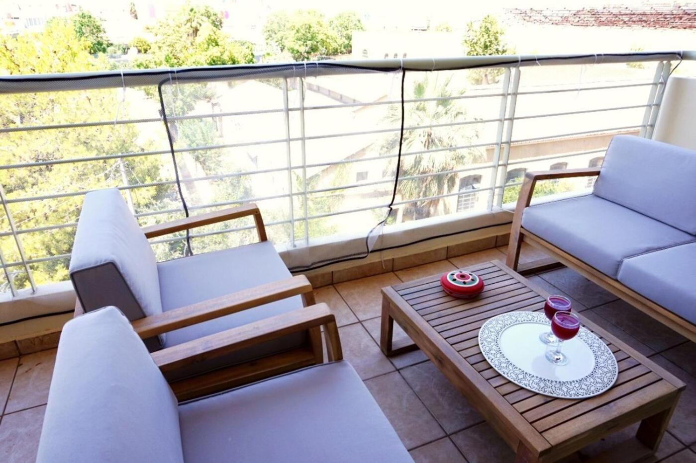 Apartment with Balcony - Photo 22