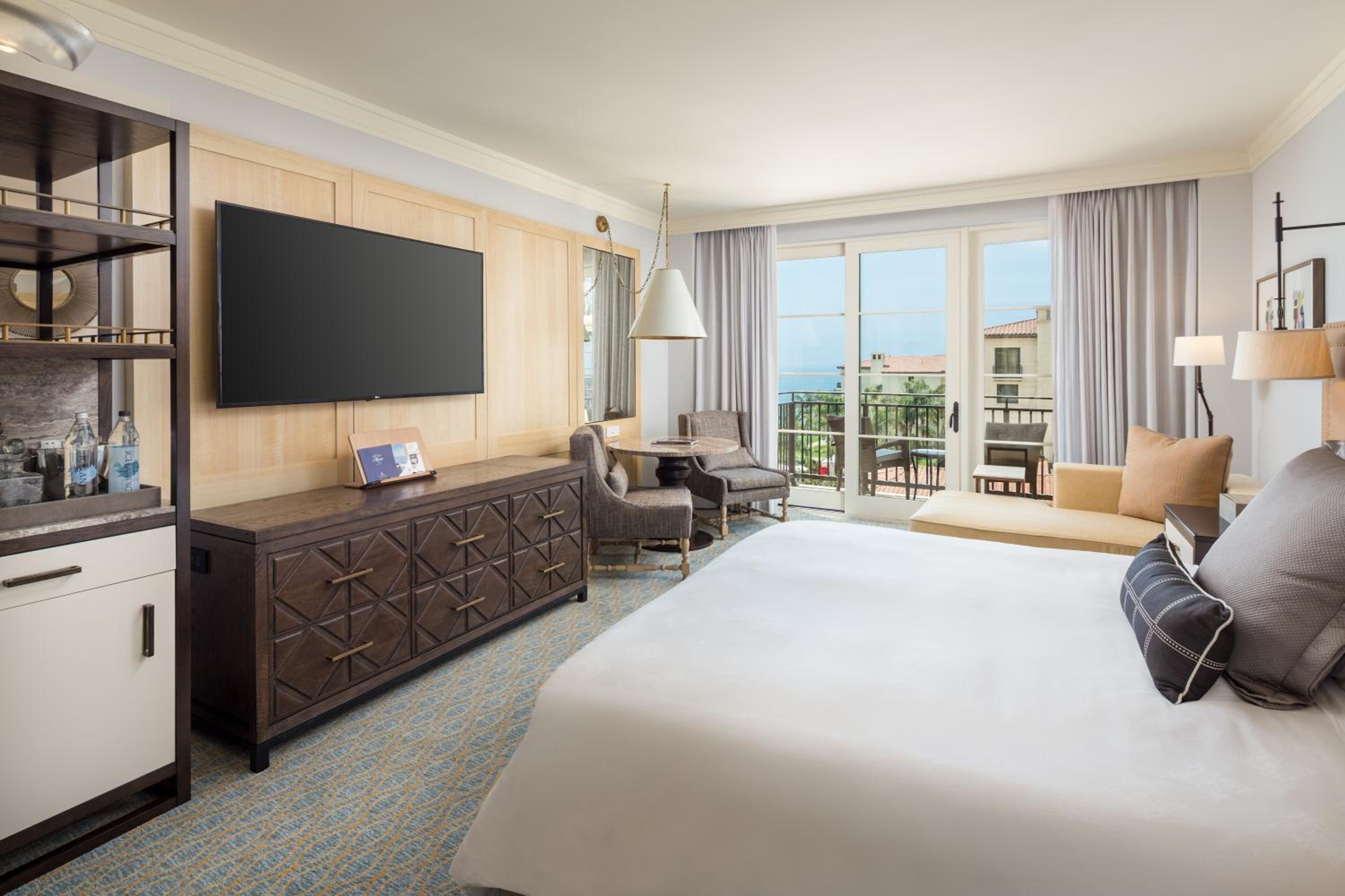 King Room with Ocean View - Photo 2