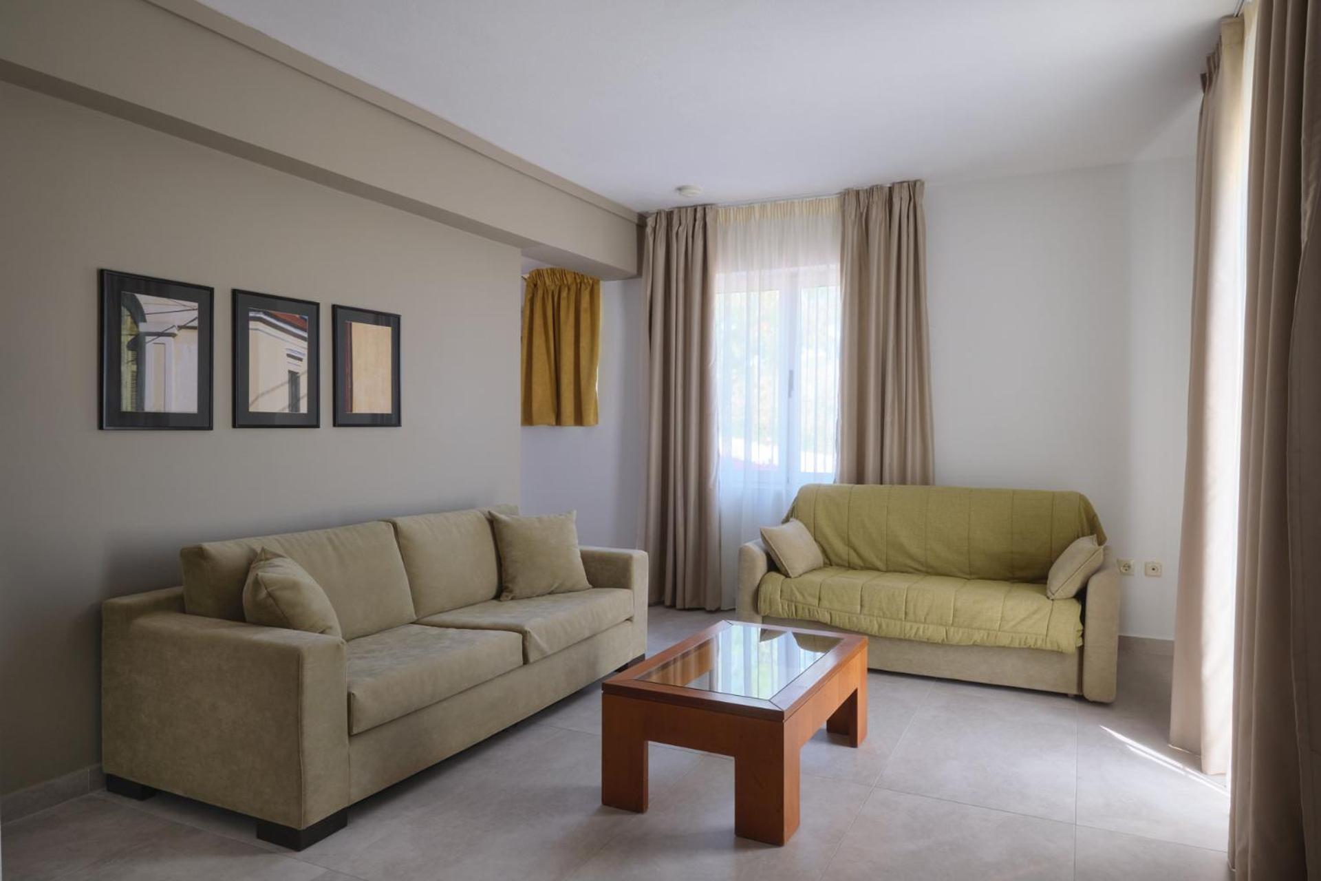 Superior Suite - Photo 3