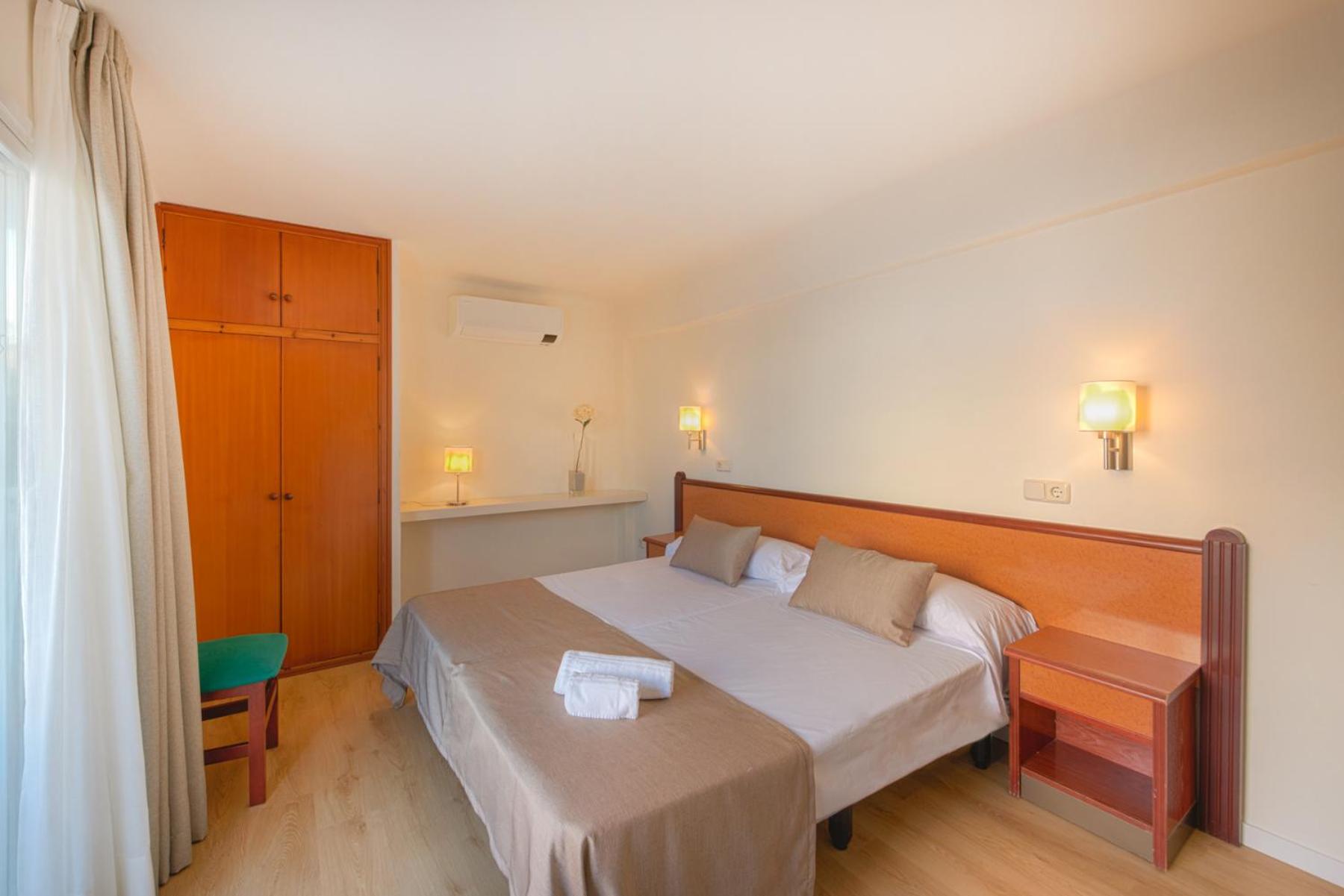 Economy Twin Room - Photo 1