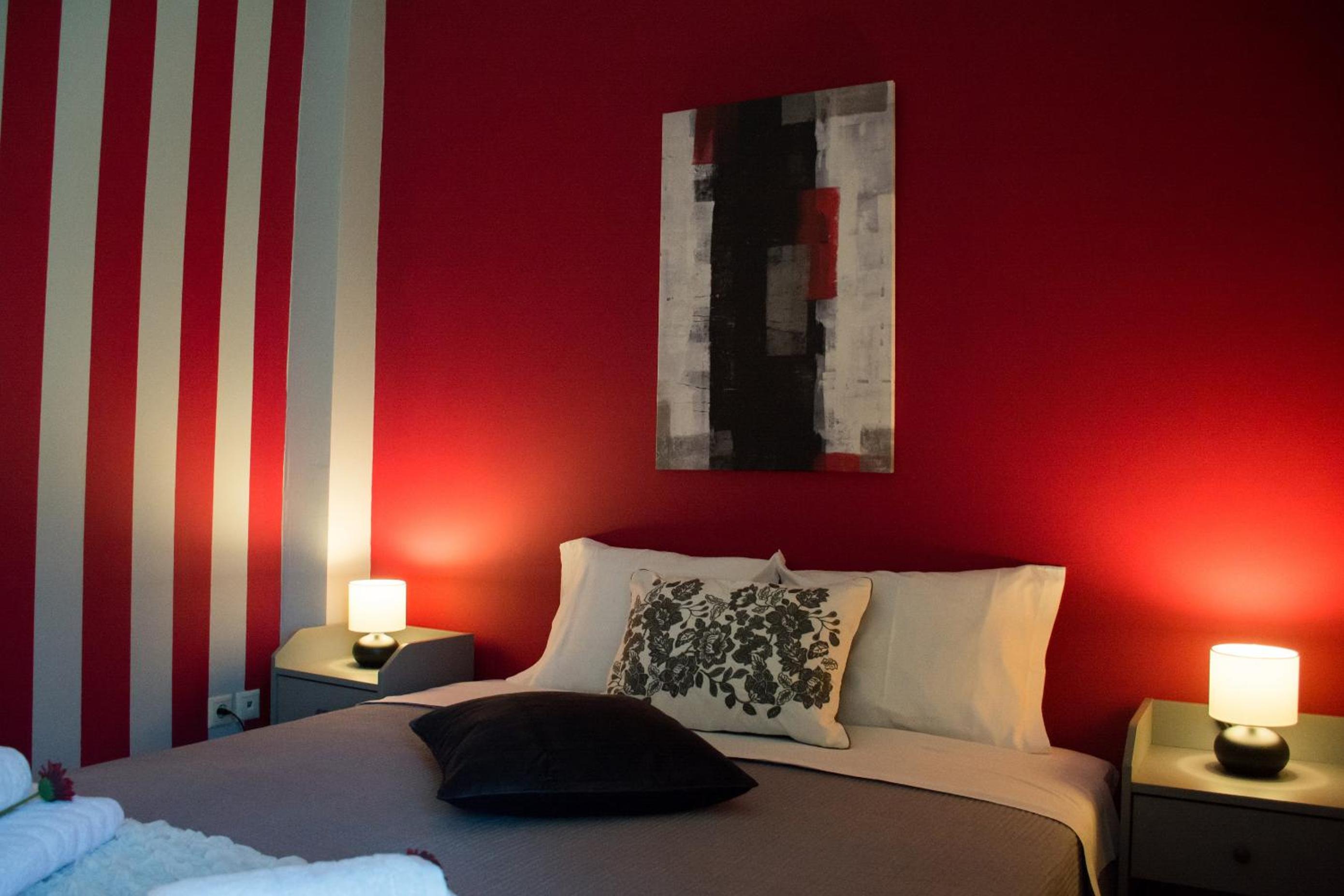 Three-Bedroom Apartment Velvet Rose photo 3