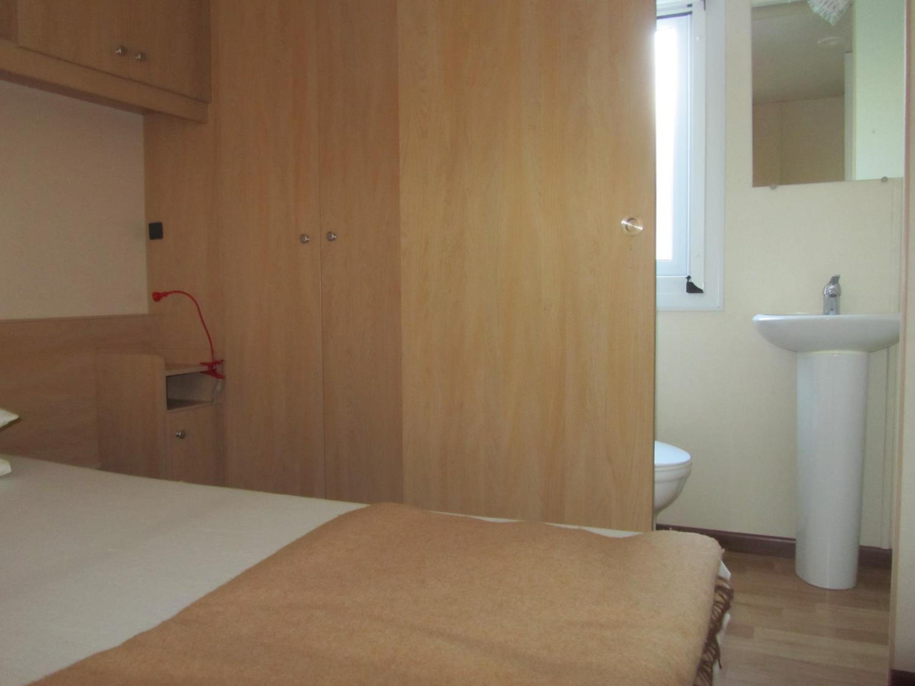 Mobile Home - Photo 2
