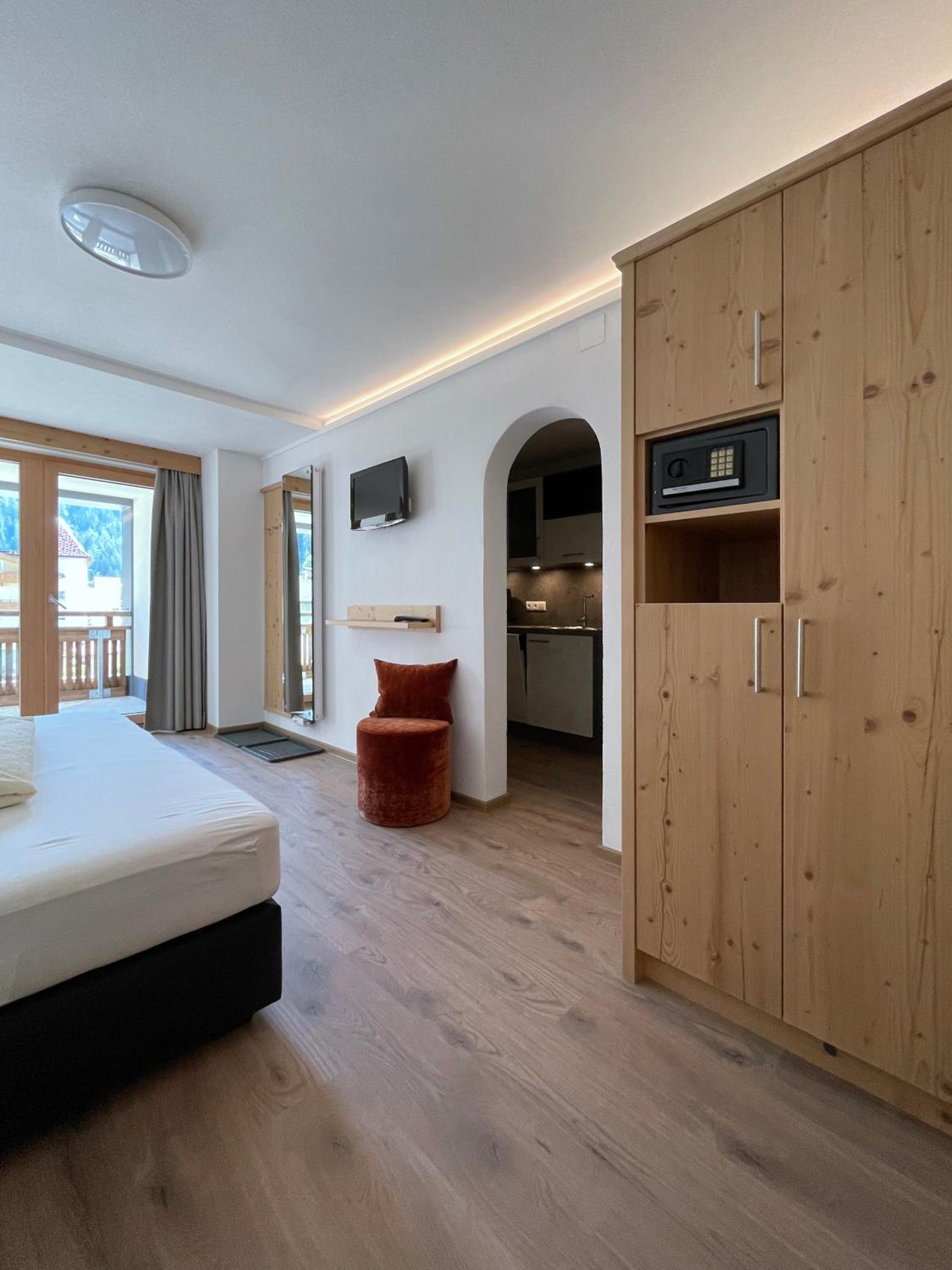 Junior Suite - Photo 1