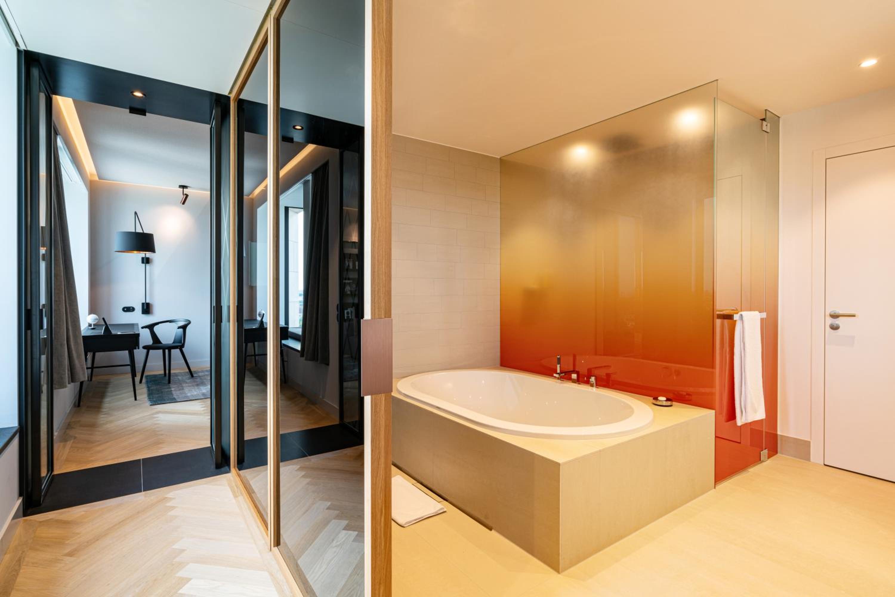 Suite with View thumbnail 5