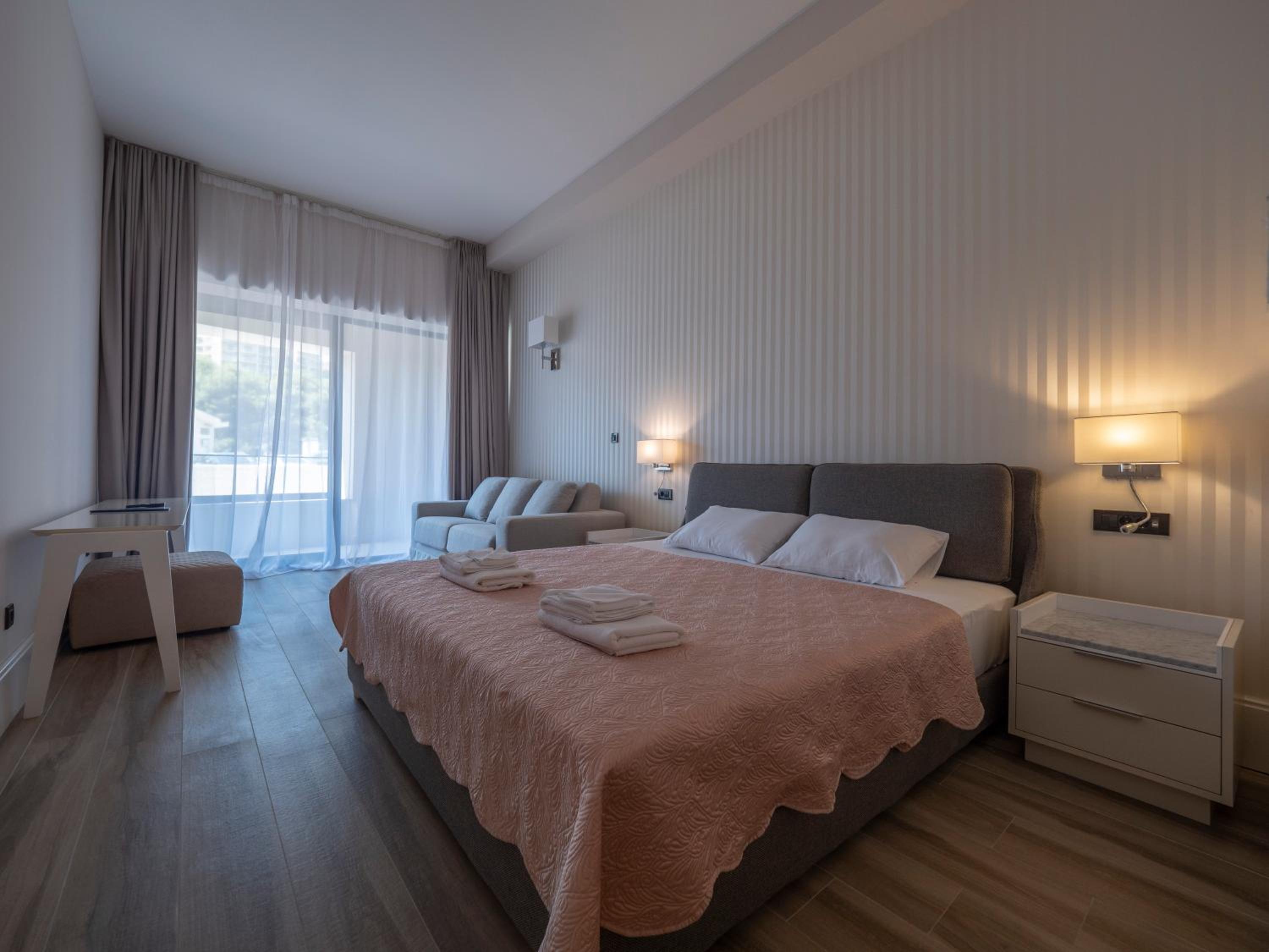 Economy Studio With Sofa Bed
